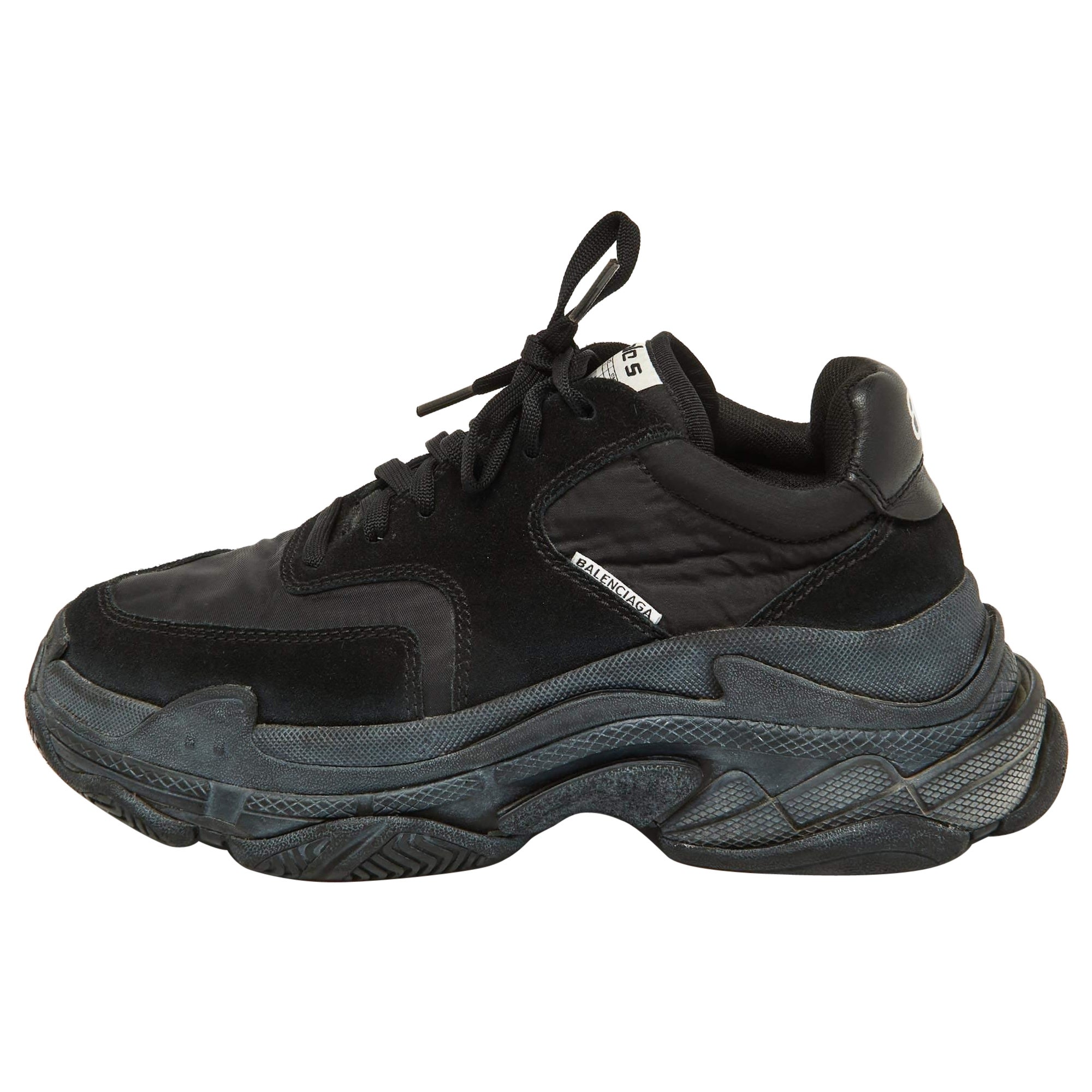 Balenciaga Zapatillas Triple S de nylon y ante negro Talla 38