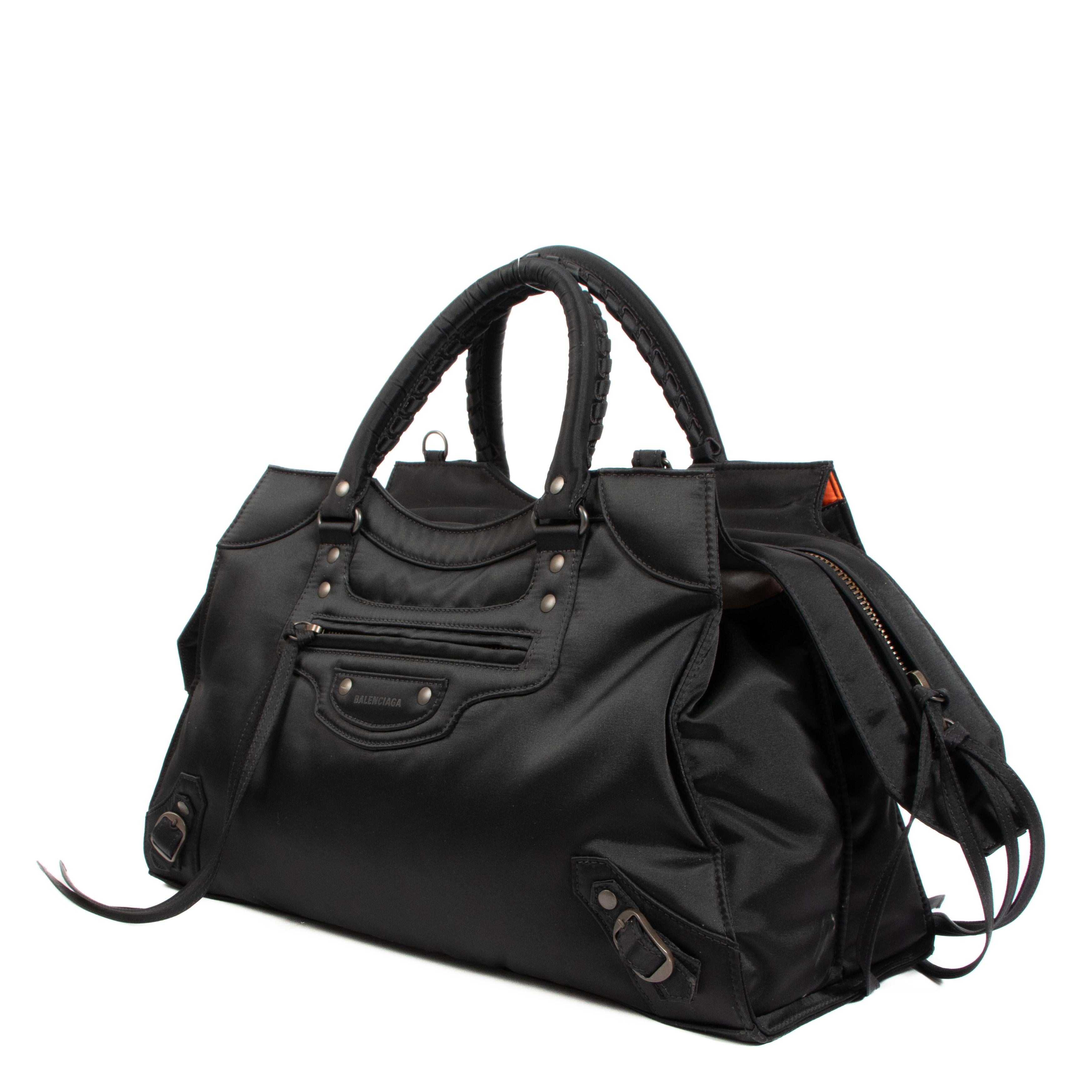 balenciaga neo classic medium