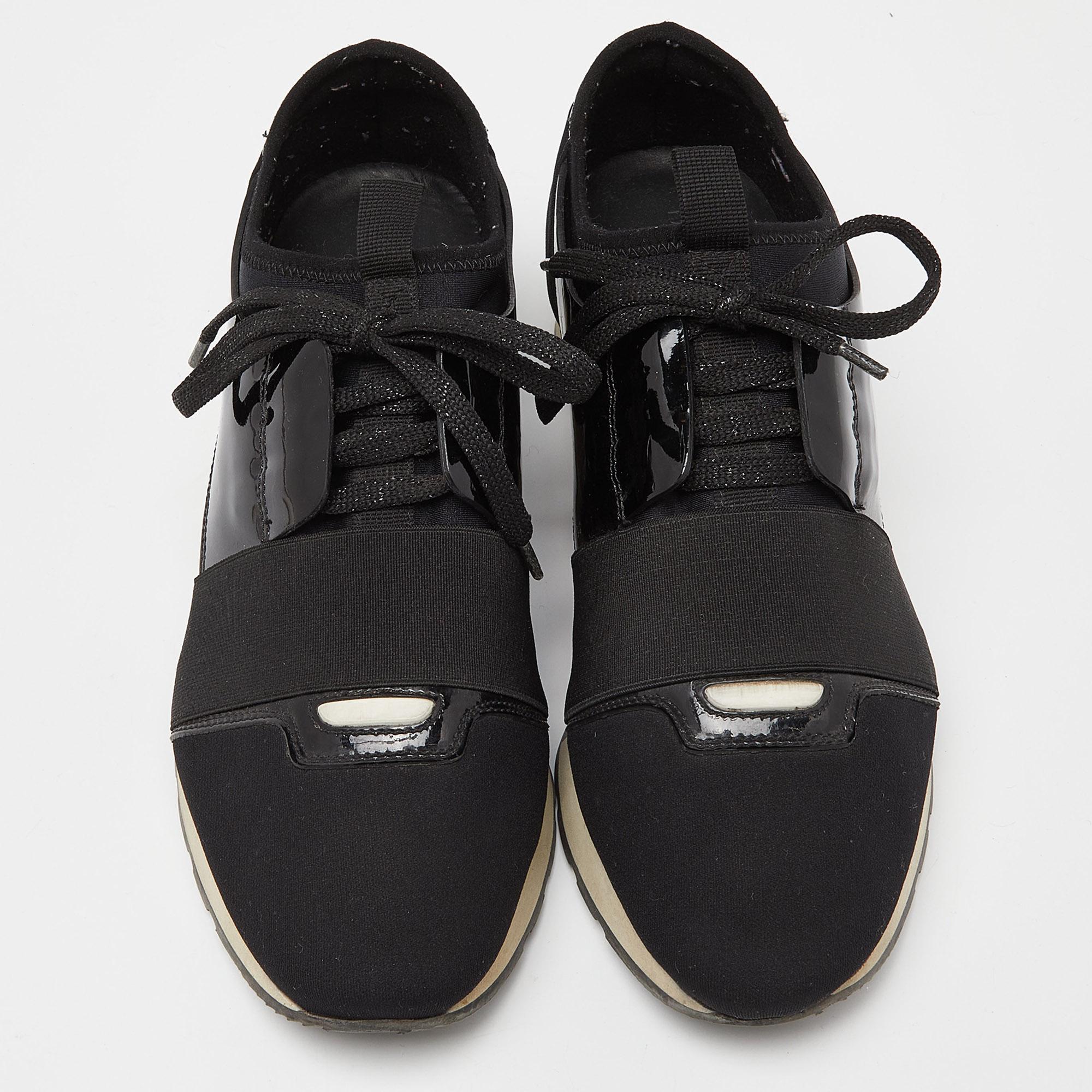 Packed with style and comfort, these Balenciaga sneakers are gentle on the feet so that you can glide through the day. They have a sleek upper with lace closure and they're set on durable rubber soles.

Includes: Original Dustbag

