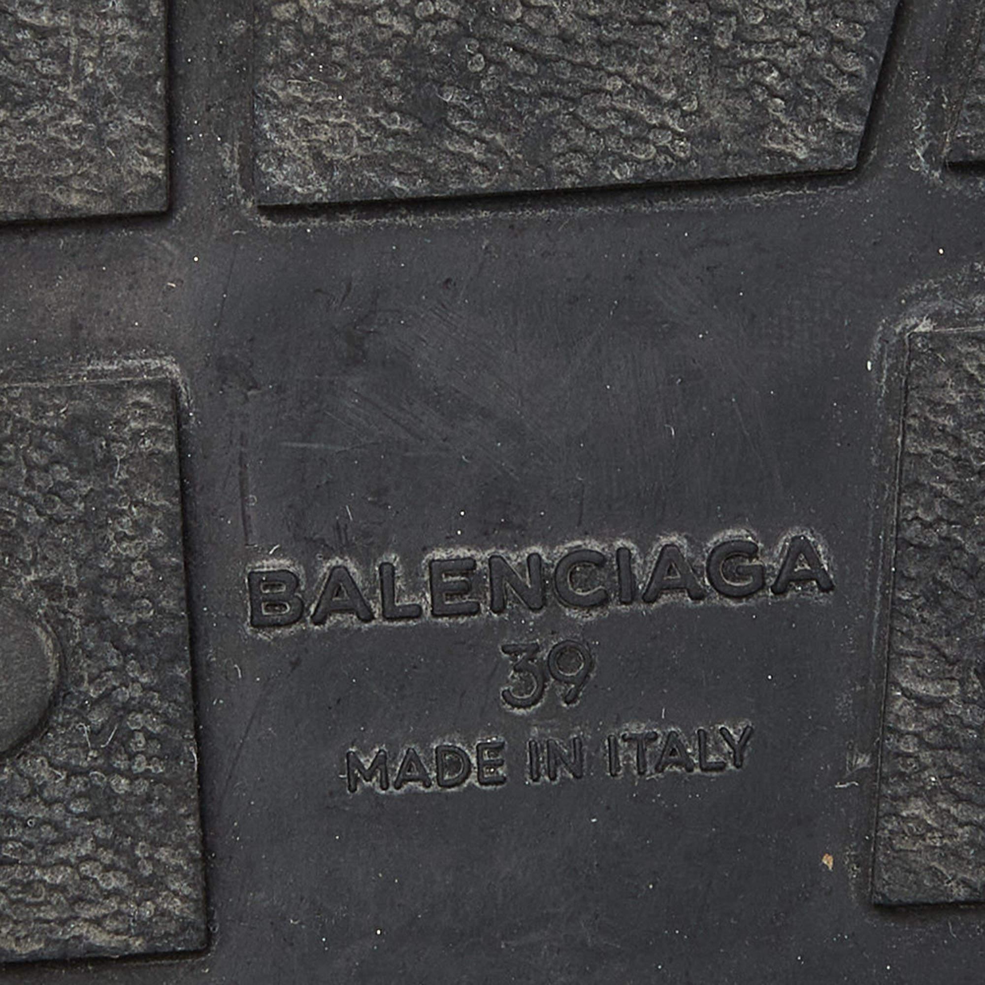 Balenciaga Negro Patente Y Tela Carrera Zapatillas Tamaño 39 en venta 1