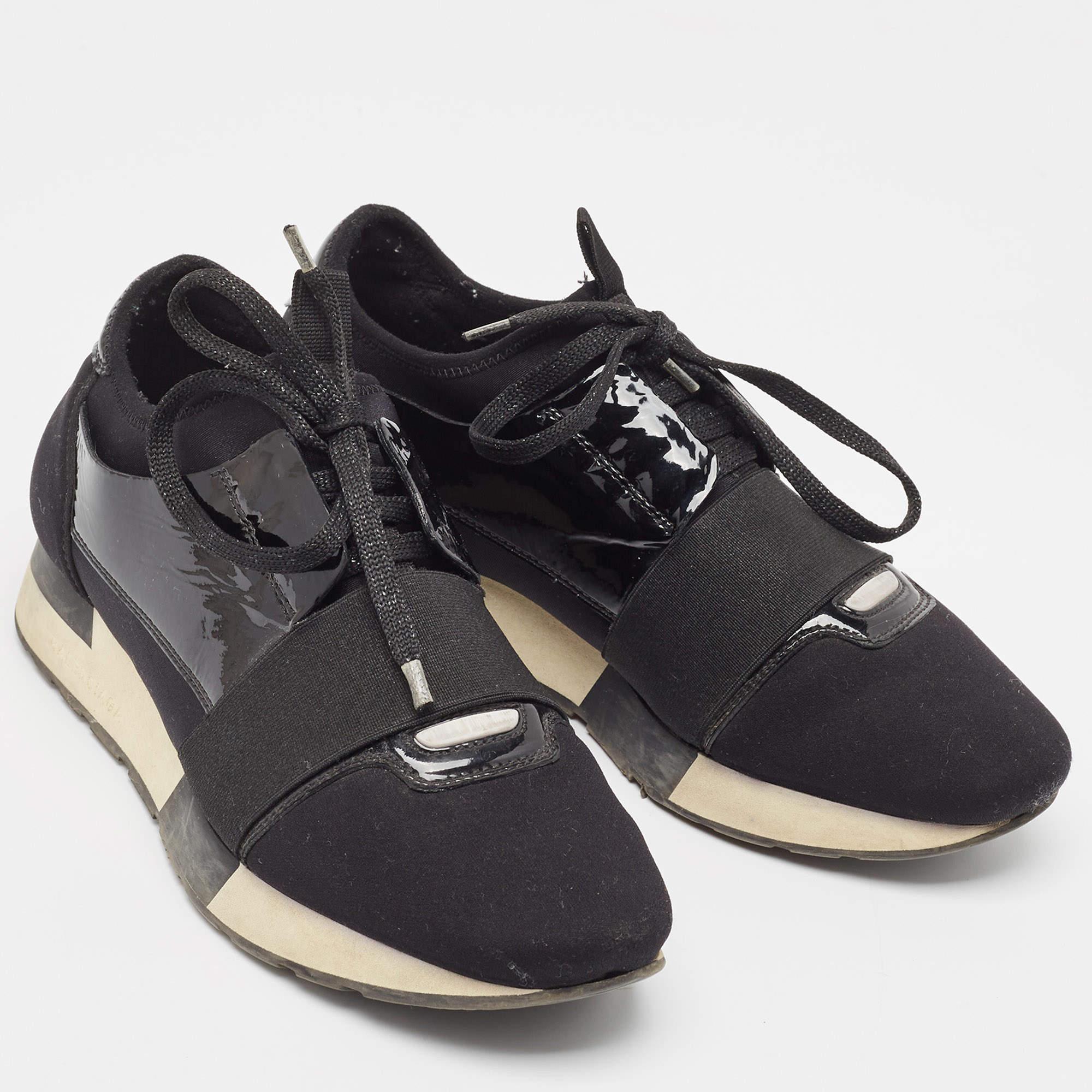 Balenciaga, scarpe da ginnastica basse in vernice nera e tessuto, taglia 38 In condizioni buone in vendita a Dubai, Al Qouz 2