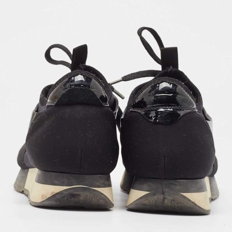 Donna Balenciaga, scarpe da ginnastica basse in vernice nera e tessuto, taglia 38 in vendita