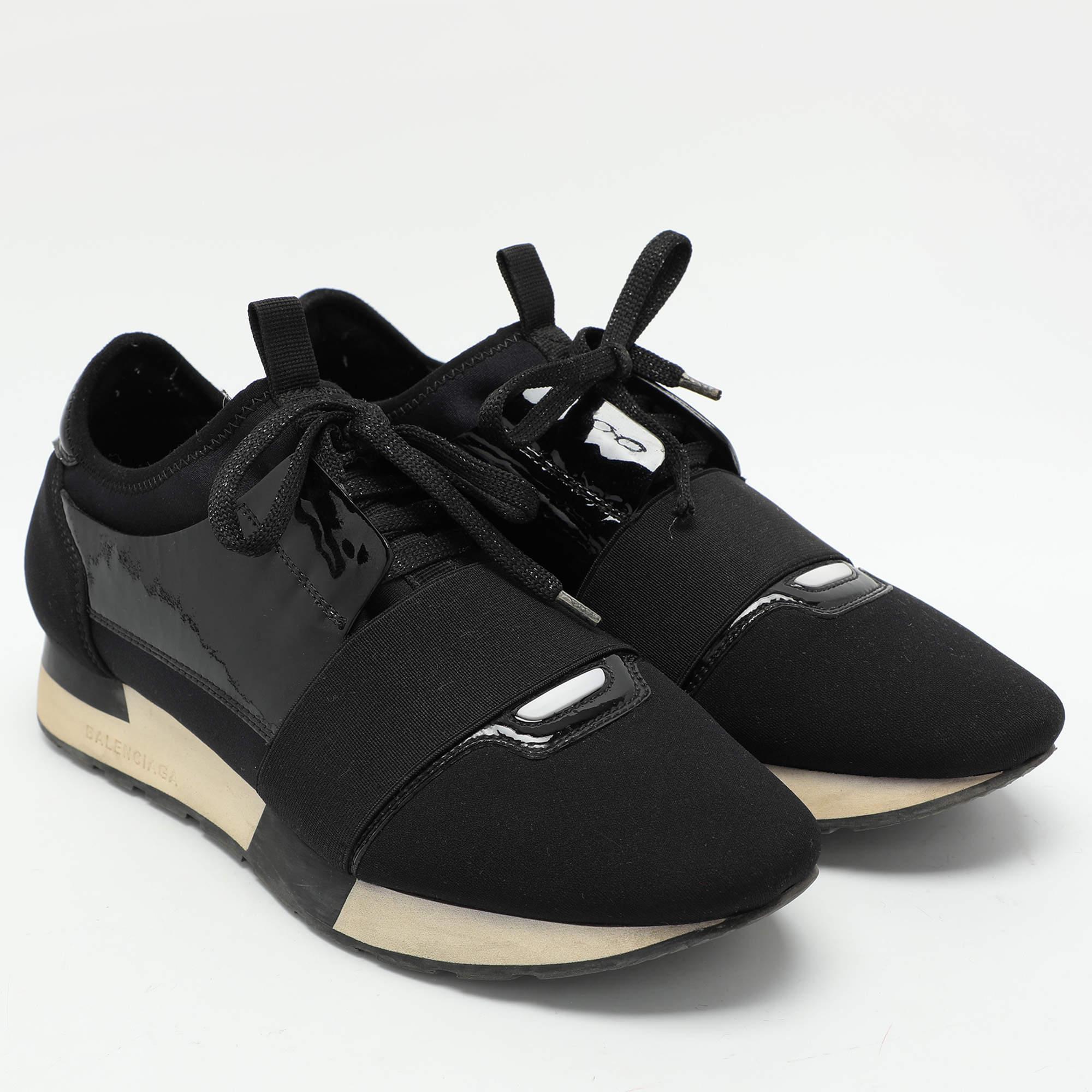Balenciaga, scarpe da ginnastica basse in vernice nera e tessuto, taglia 39 In condizioni buone in vendita a Dubai, Al Qouz 2