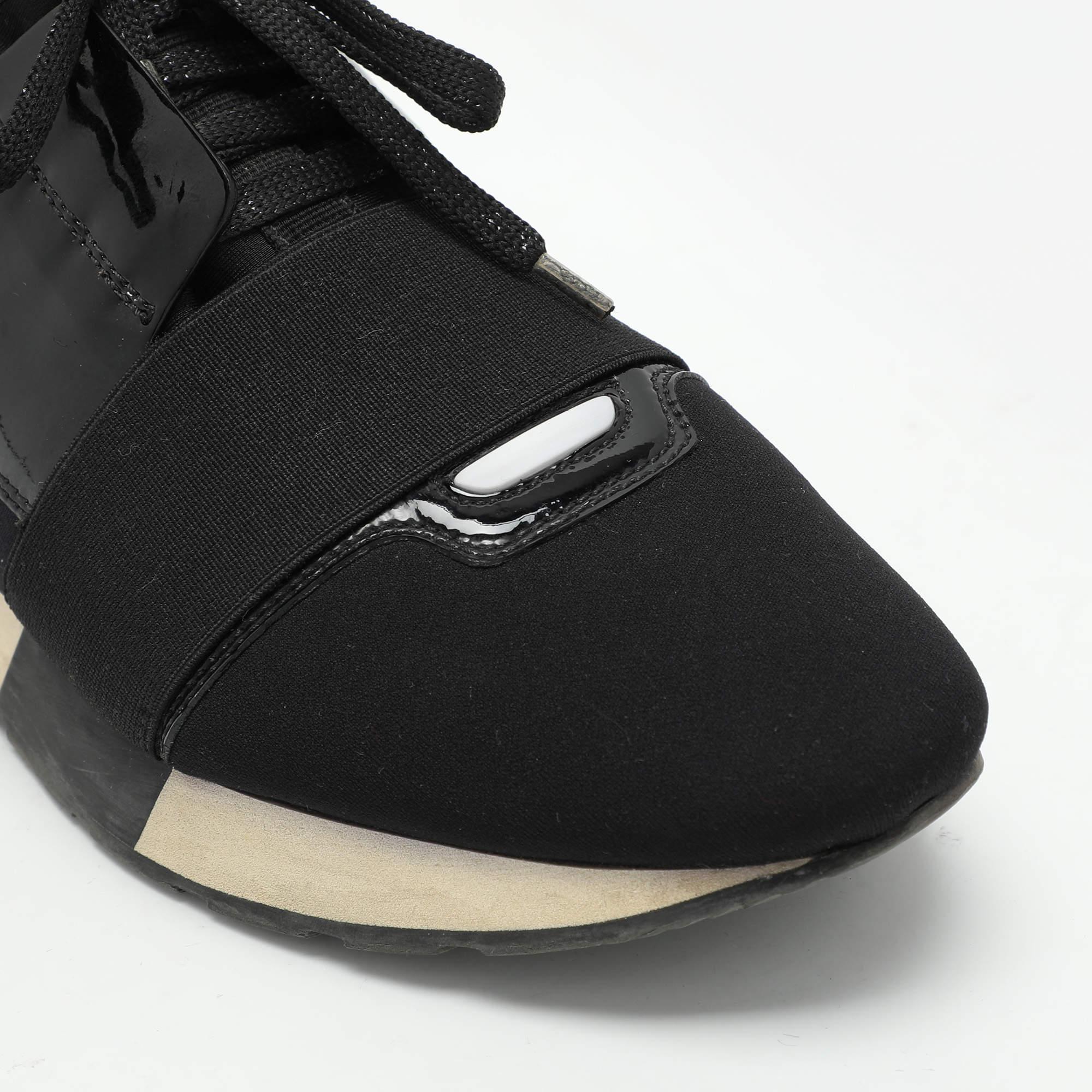 Balenciaga, scarpe da ginnastica basse in vernice nera e tessuto, taglia 39 in vendita 2