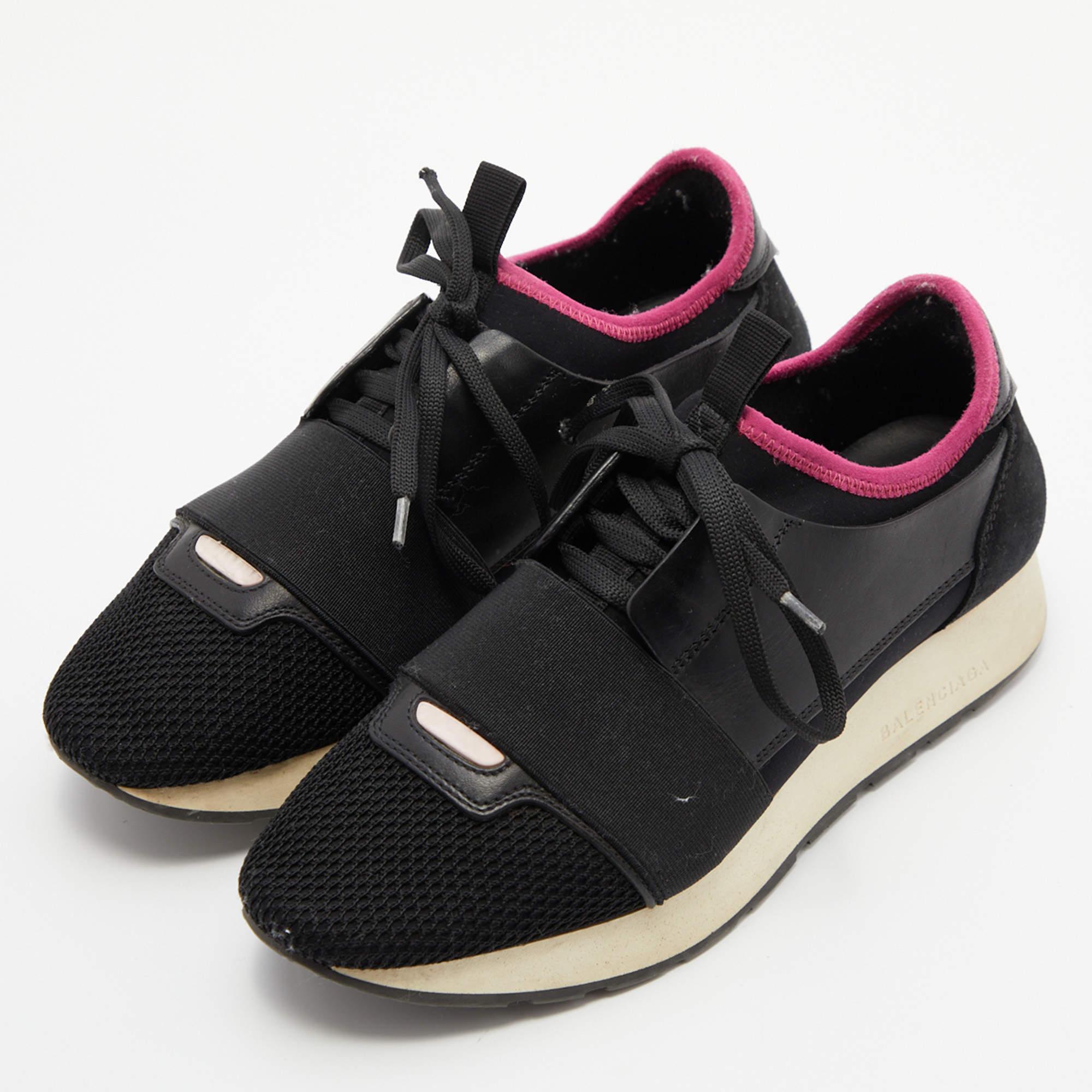 Coming in a classic silhouette, these designer sneakers are a seamless combination of luxury, comfort, and style. These sneakers are designed with signature details and comfortable insoles.