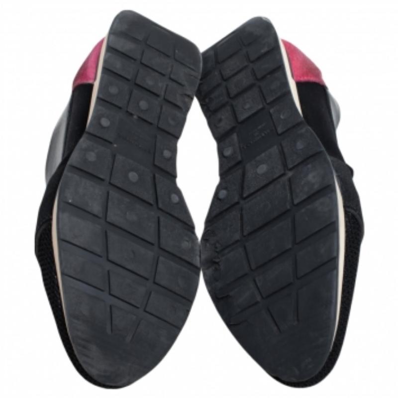 Balenciaga Black/Pink Leather And Mesh Race Runner Sneakers Size 38 In Fair Condition In Dubai, Al Qouz 2