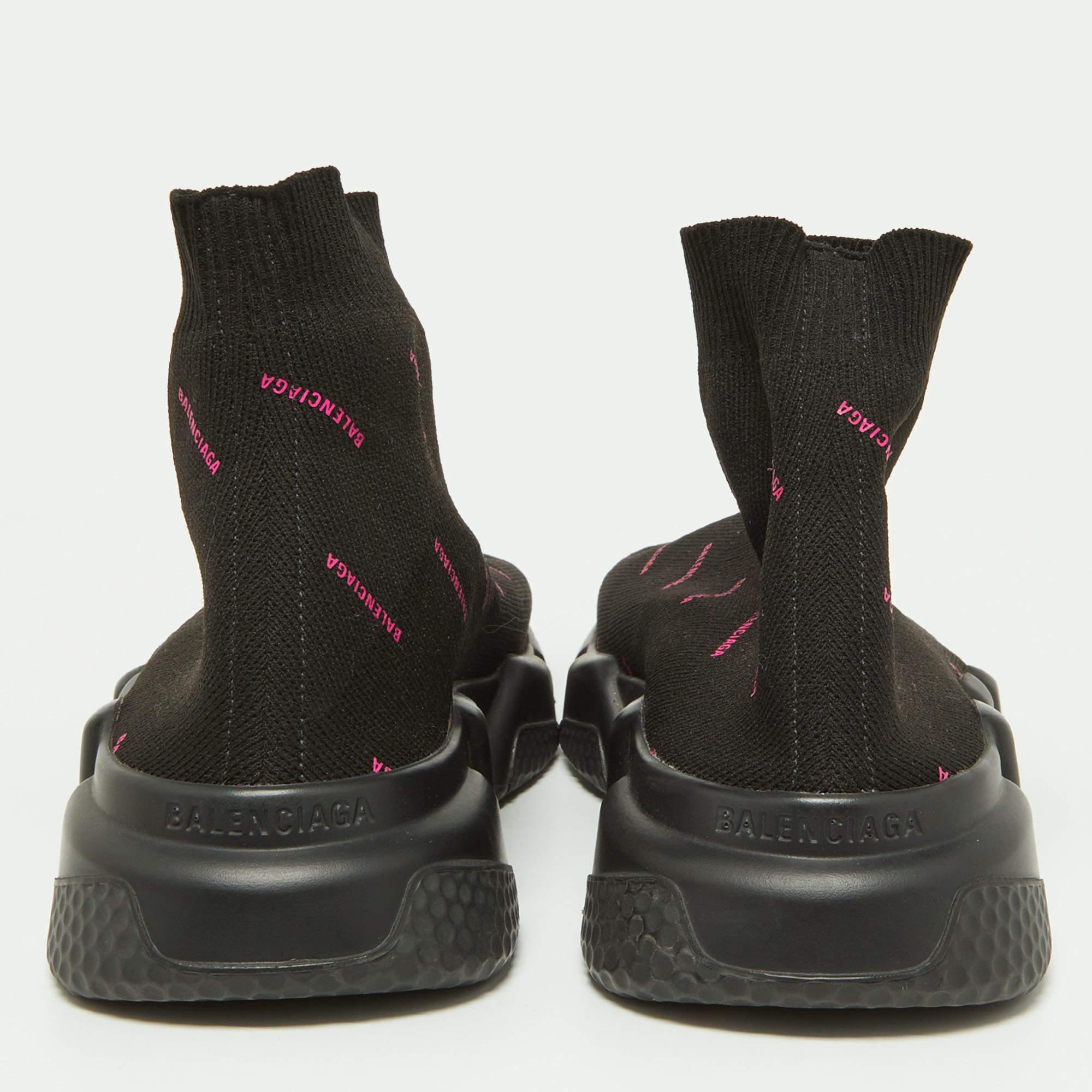 Balenciaga Black/Pink Logo Print Knit Fabric Speed Trainer Sneakers Size 39 In Excellent Condition In Dubai, Al Qouz 2