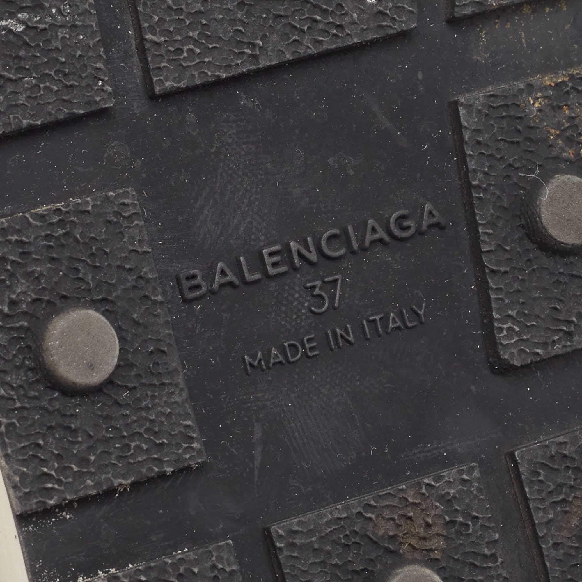 Balenciaga Zapatillas Runner de Malla y Gamuza Negro/Rosa Talla 37 en venta 4