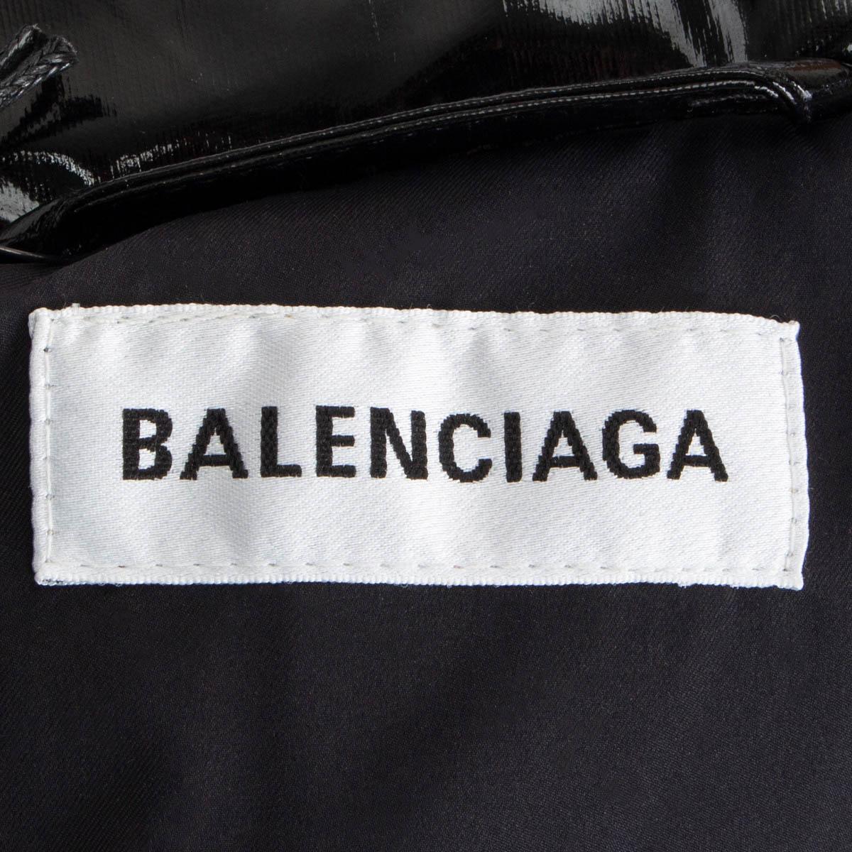 BALENCIAGA - Veste noire en polyester à capuche façon foulard, 38 S en vente 1