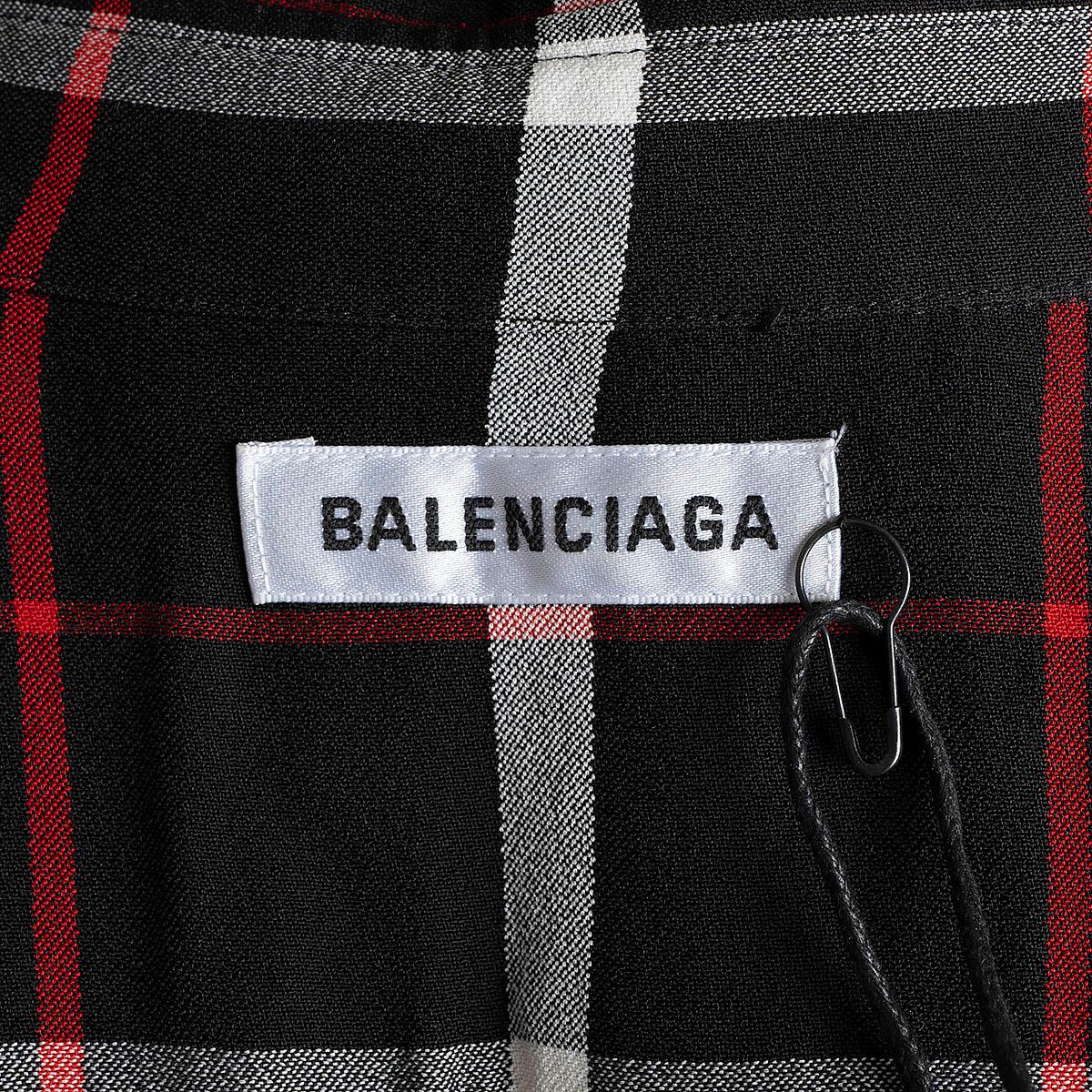 BALENCIAGA black red white viscose 2019 LOGO PLAID Button-Up Shirt 40 M For Sale 2