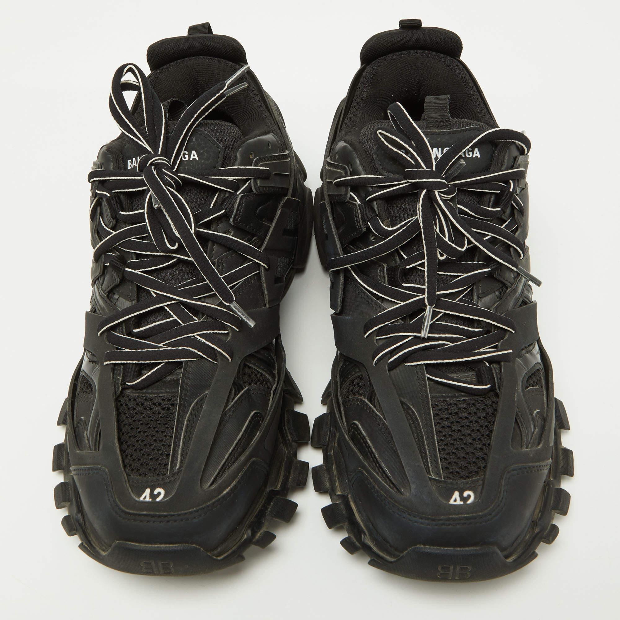 Balenciaga Black Rubber and Mesh Track Sneakers Size 42 In Good Condition For Sale In Dubai, Al Qouz 2