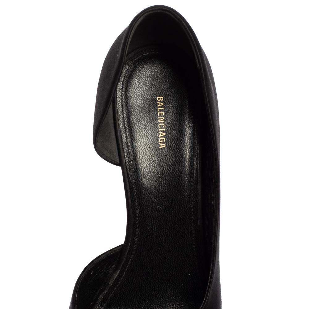 Balenciaga Black Satin BB Knife Pumps Size 38.5 In Good Condition In Dubai, Al Qouz 2