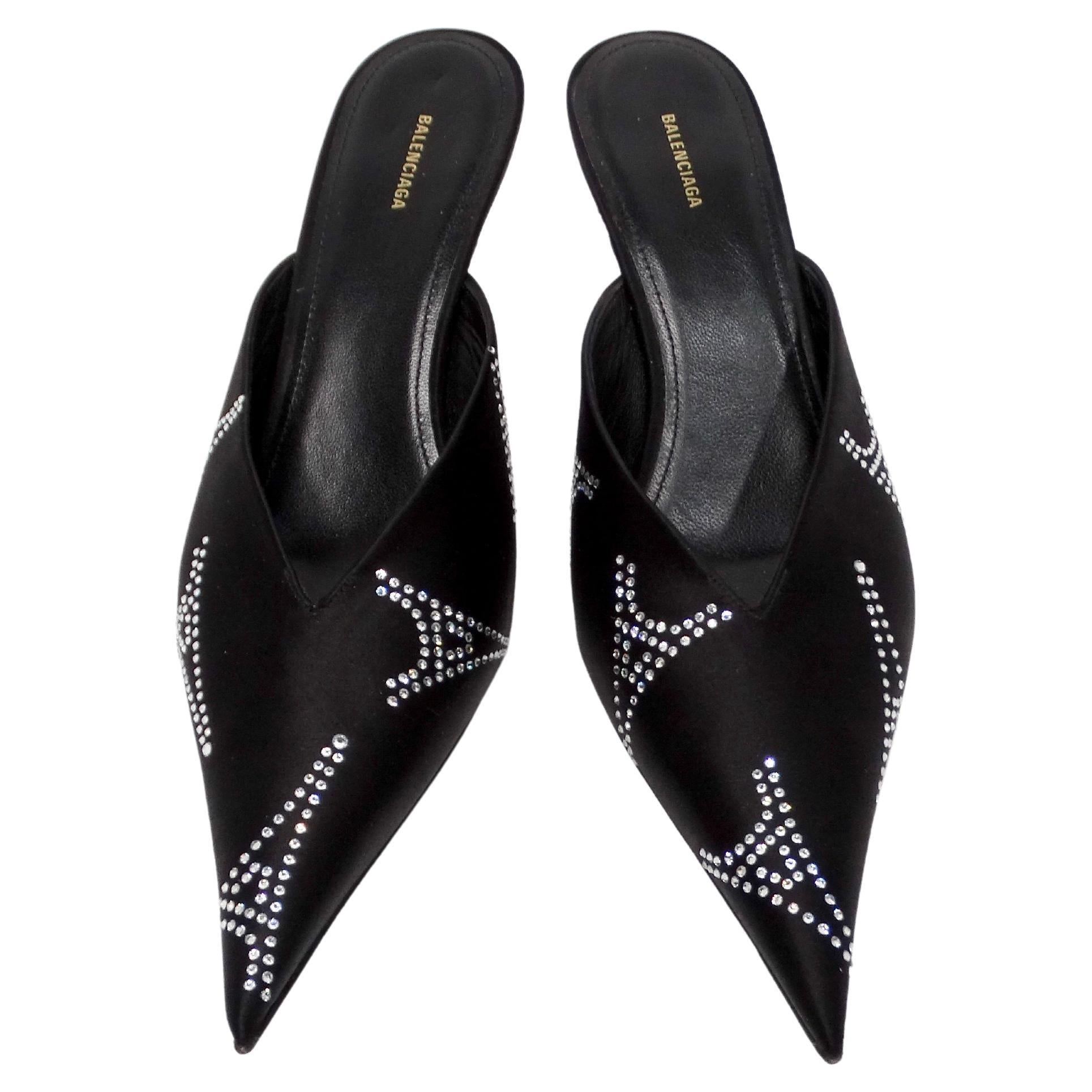 Balenciaga - Décolleté con tacco a gattino con strass della Torre Eiffel in raso nero
