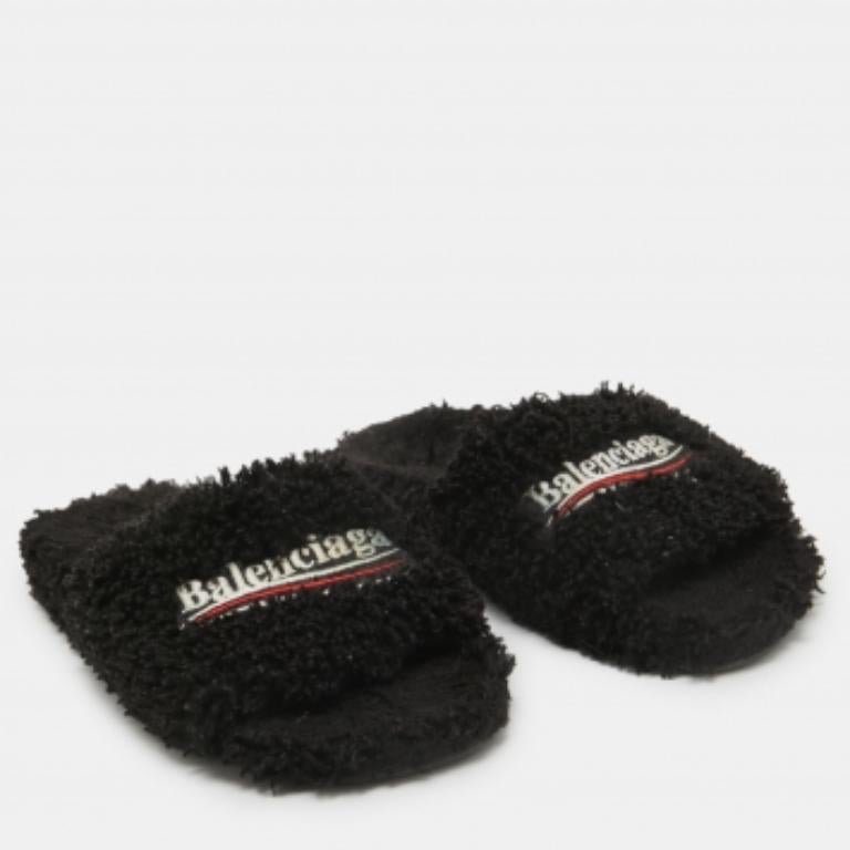 Balenciaga Schwarz Scher Pelz flache Rutschen Größe 36 im Angebot 1