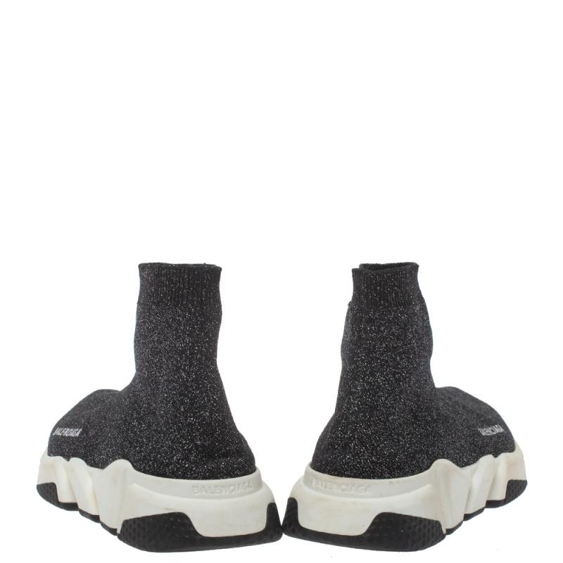 Balenciaga Schwarz/Silber Glitter-Strick- Speed-Turnschuhe aus Stoff Größe 40 im Zustand „Gut“ im Angebot in Dubai, Al Qouz 2