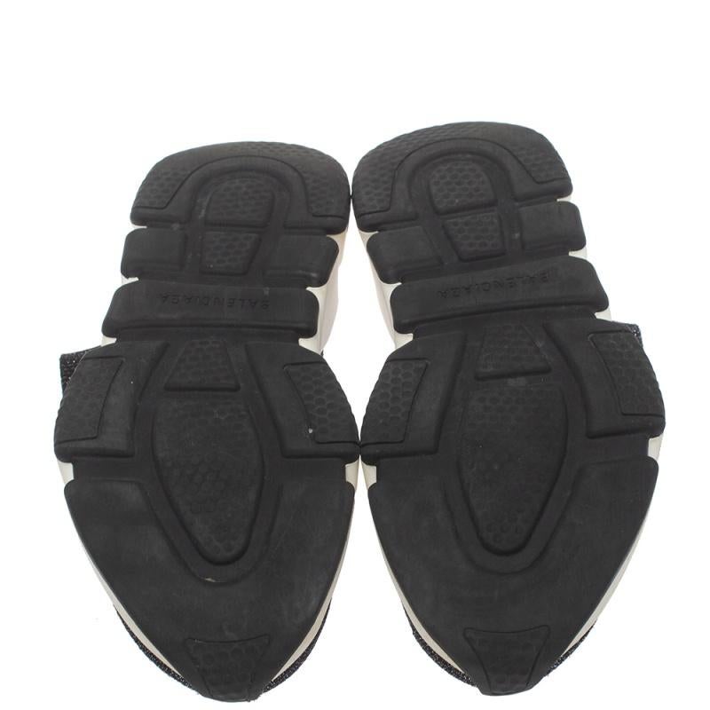 Balenciaga Schwarz/Silber Glitter-Strick- Speed-Turnschuhe aus Stoff Größe 40 Damen im Angebot