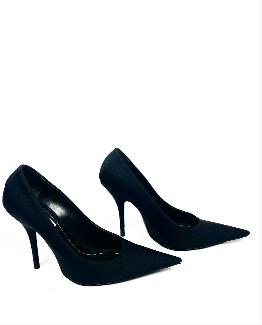 BALENCIAGA Black Spandex Pointed Toe Pump Heels Size 37.5 In Excellent Condition For Sale In Beverly Hills, CA