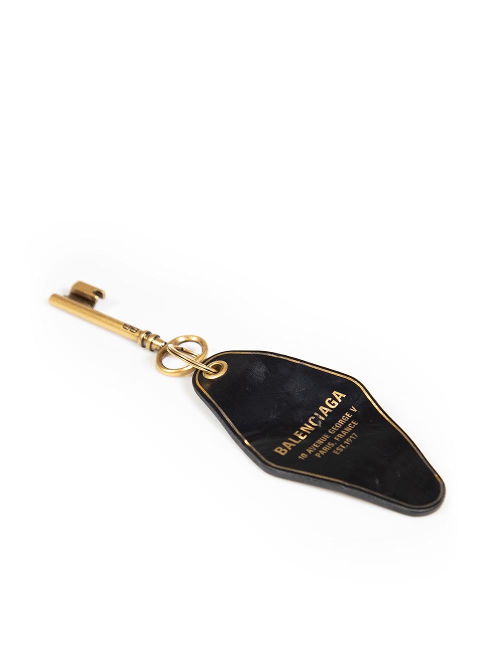 CONDITION is Very good. Hardly any visible wear to key ring is evident on this used Balenciaga designer resale item. This item comes with an original box.
 Details
 Black
 Leather
 Invitation key ring
 Gold hardware
 Logo detail on the king
 Brand