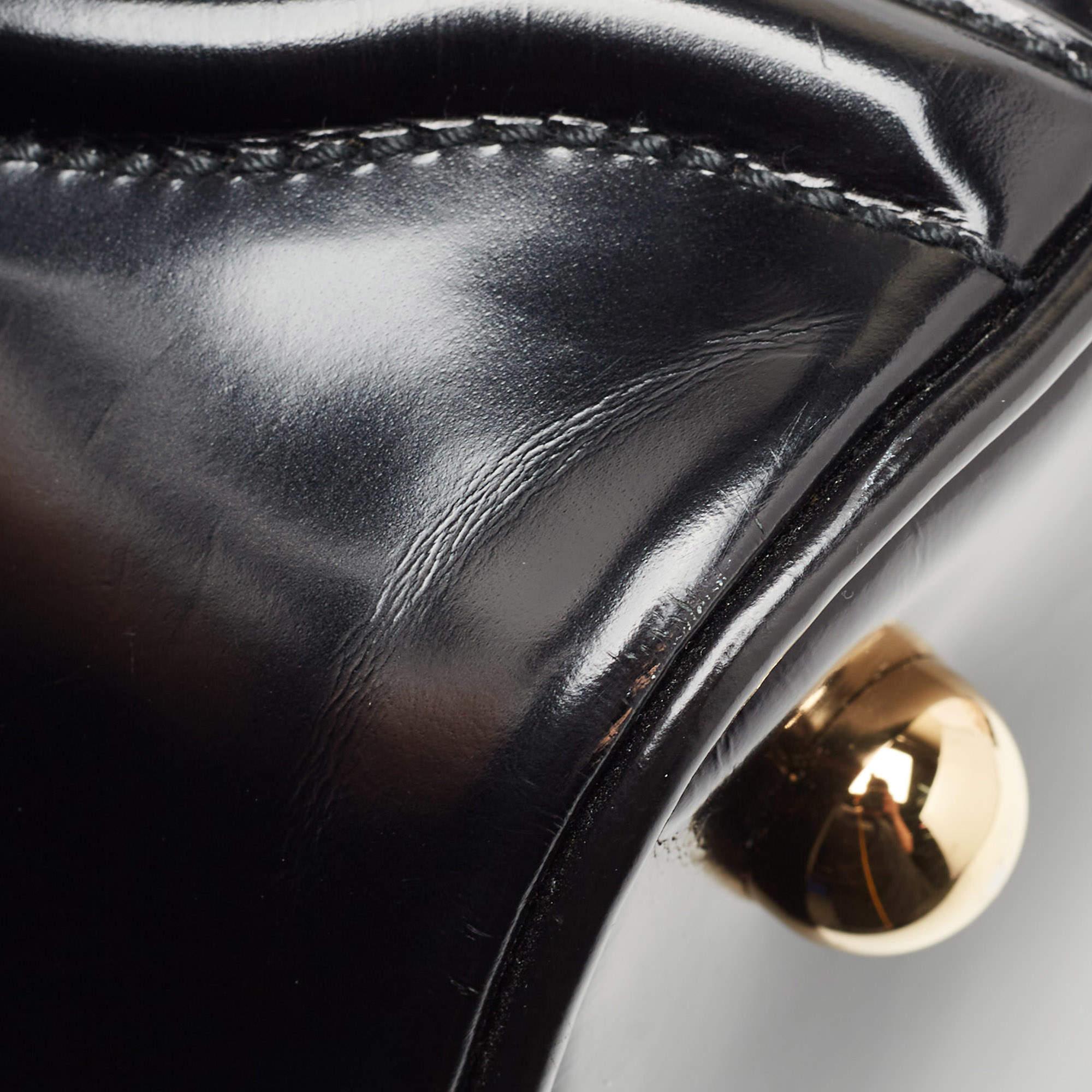 Balenciaga Sac Umhängetasche aus schwarzem Wildleder und Lackleder mit hervorragendem Rahmen im Angebot 10