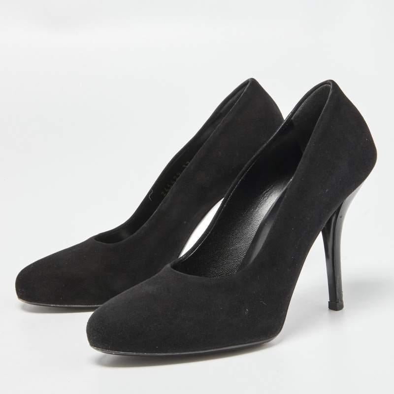 Make a chic style statement with these designer pumps. They showcase sturdy heels and durable soles  perfect for your fashionable outings