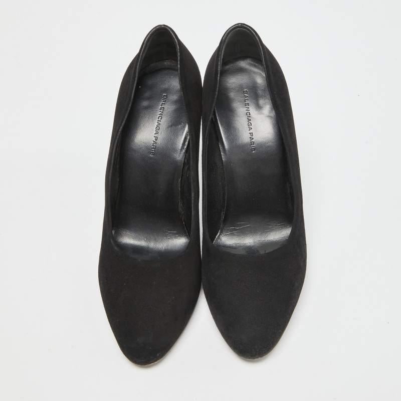 Balenciaga Black Suede Pumps Size 37 In Good Condition For Sale In Dubai, Al Qouz 2