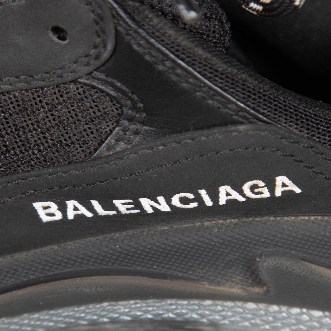 Balenciaga Black Triple S Chunky Embroidered Trainers Size IT 37 Pour femmes en vente