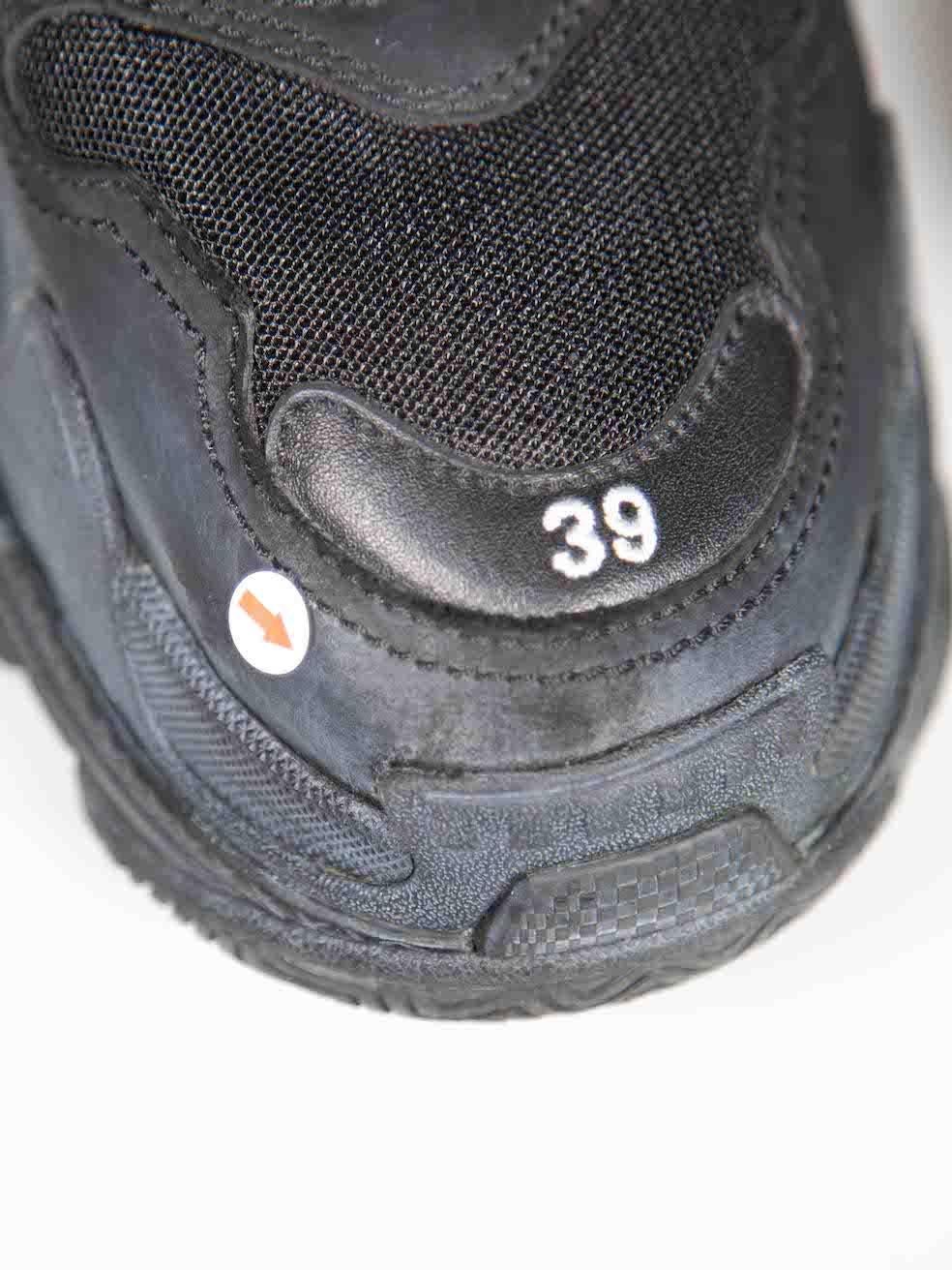 Balenciaga Baskets noires « Triple S » épaisses taille IT 39 en vente 3