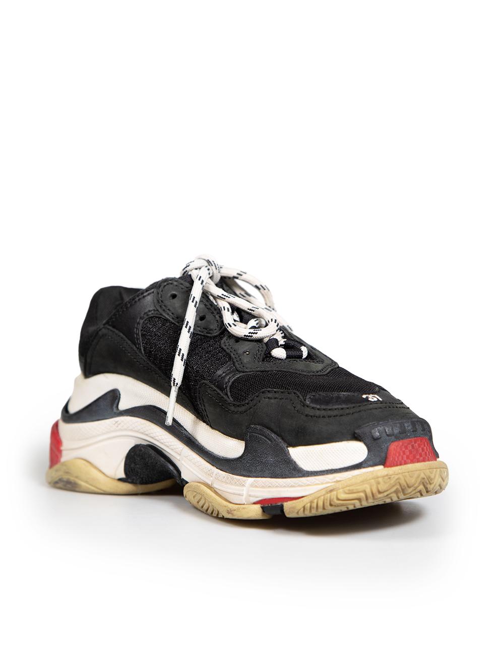CONDITION is Good. Minor wear to the trainers is evident. Light discolouration to the overall outer sole of both shoes. Small tears to both collar lining and a hole in the back of the outer sole of the left shoe on this used Balenciaga designer