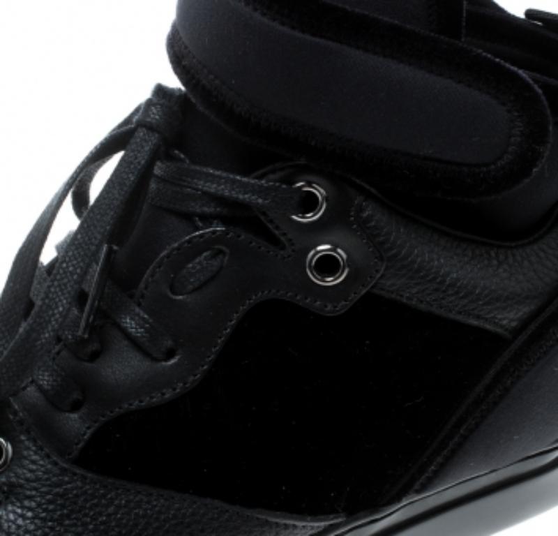 Balenciaga Schwarz Samt und Leder High Top Sneakers Größe 37 im Zustand „Gut“ im Angebot in Dubai, Al Qouz 2