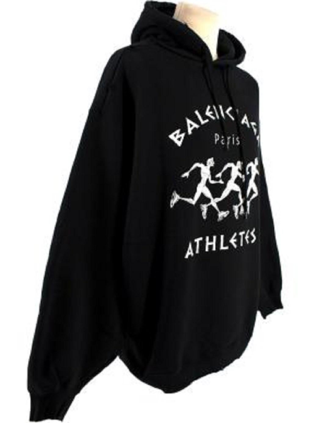 Balenciaga Black & White Athletes Hoodie

-Hooded with draw strings 
-White printed logo 
-Distressed hem 
-Ribbed cuffs 
-Relaxed fit 
-Oversized sleeves 

Material: 

100% Cotton 

Made in Italy 

PLEASE NOTE, THESE ITEMS ARE PRE-OWNED AND MAY