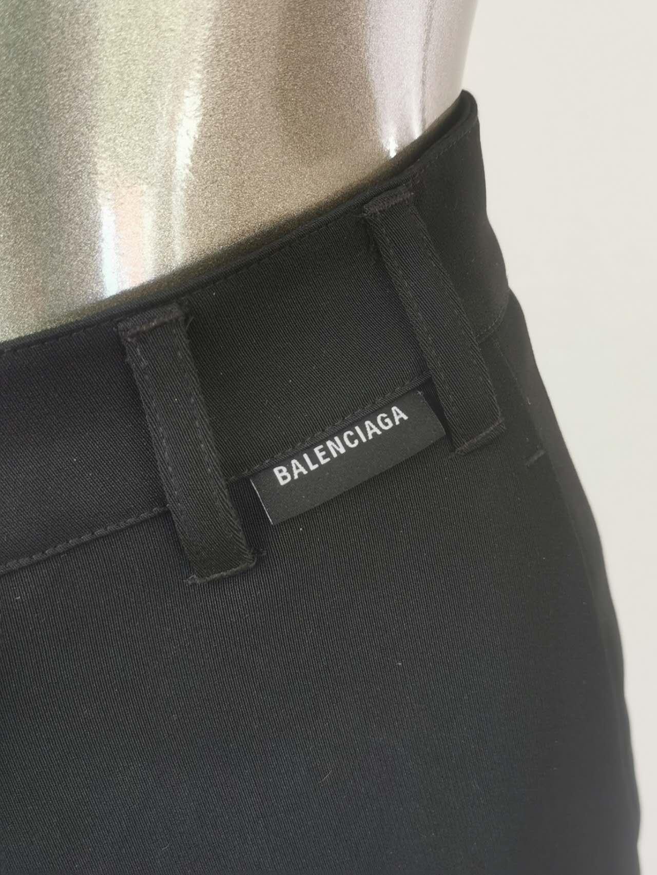 Schwarze maßgeschneiderte Balenciaga-Hose mit weitem Bein Größe 34 im Angebot 1
