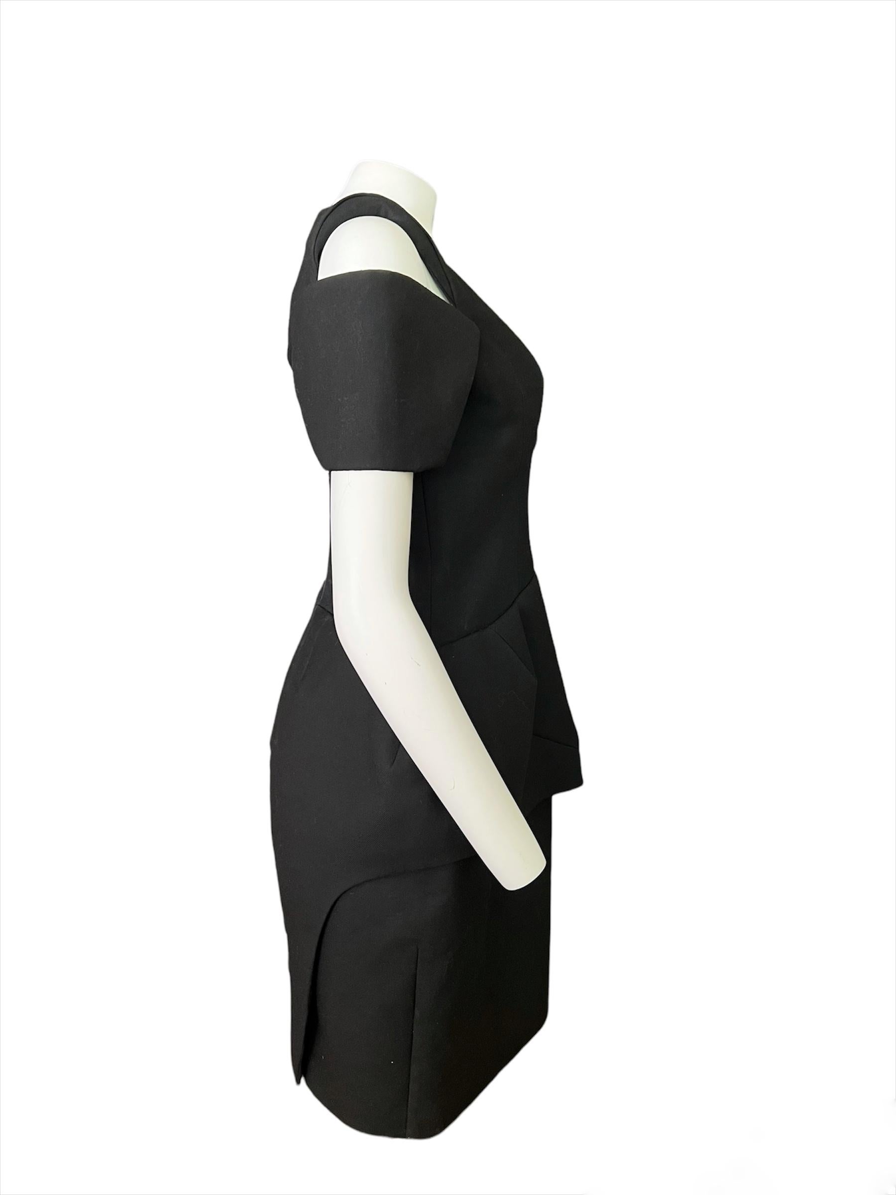 Balenciaga Black Wool Midi Dress, Size 44 For Sale 2