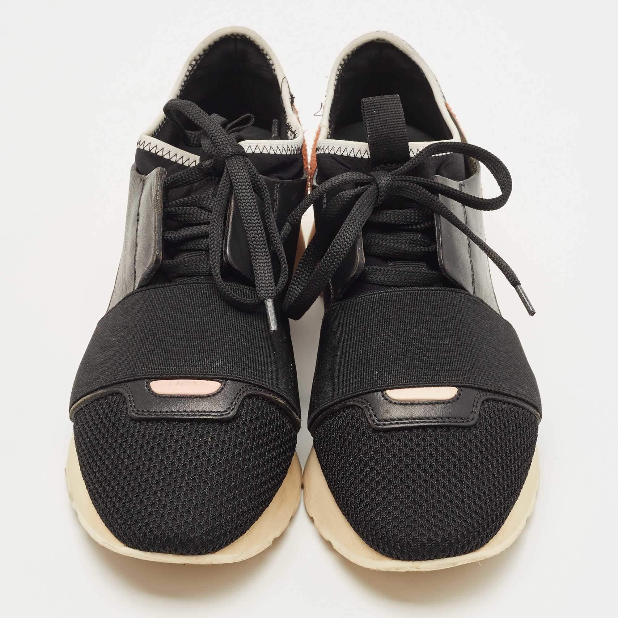 Balenciaga Black/Yellow Leather and Mesh Race Runner Sneakers Size 37 In Good Condition For Sale In Dubai, Al Qouz 2