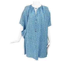 Balenciaga - Robe asymétrique en soie bleue et blanche imprimée de points  