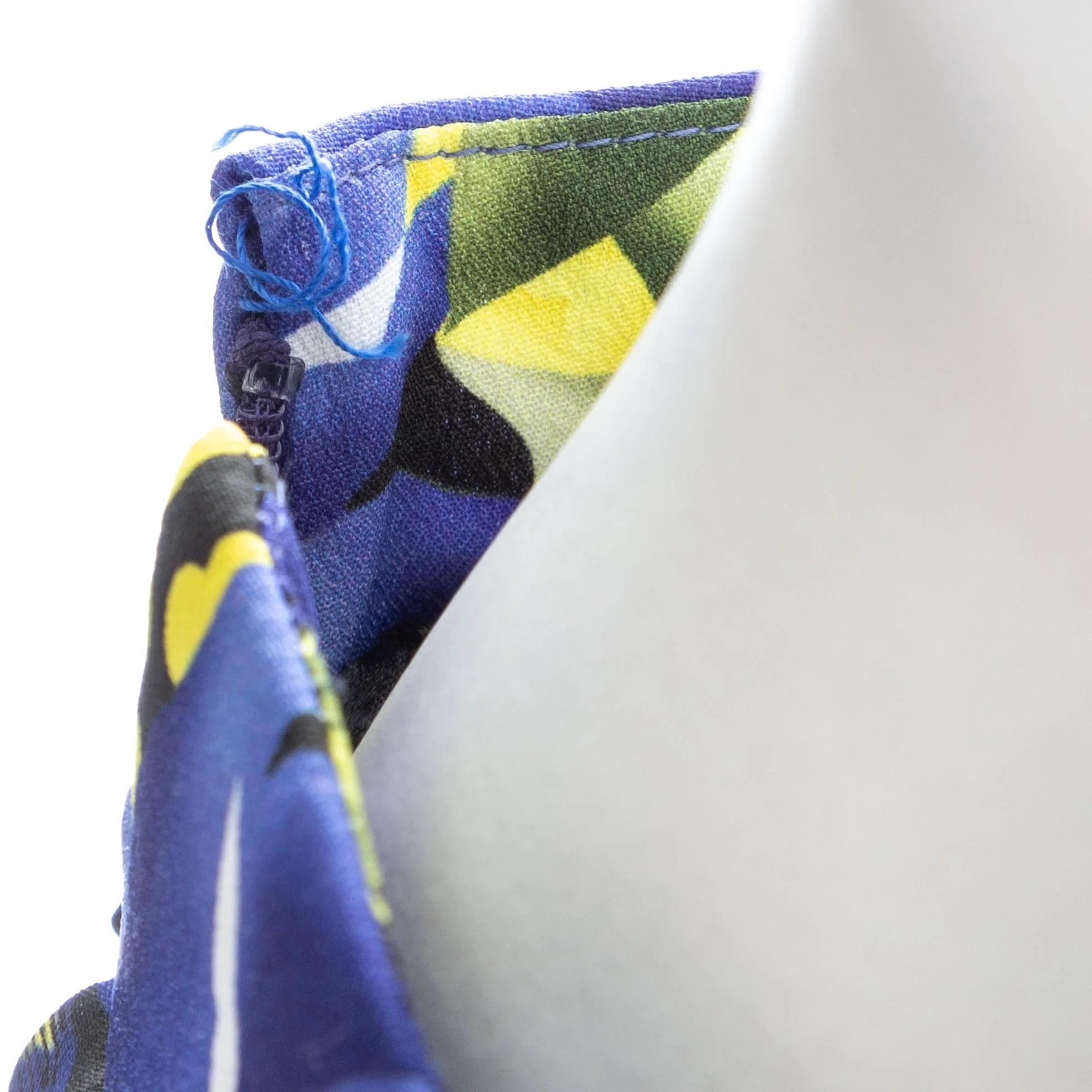 Balenciaga - Jupe plissée en crêpe de Chine imprimé floral bleu et jaune en vente 2