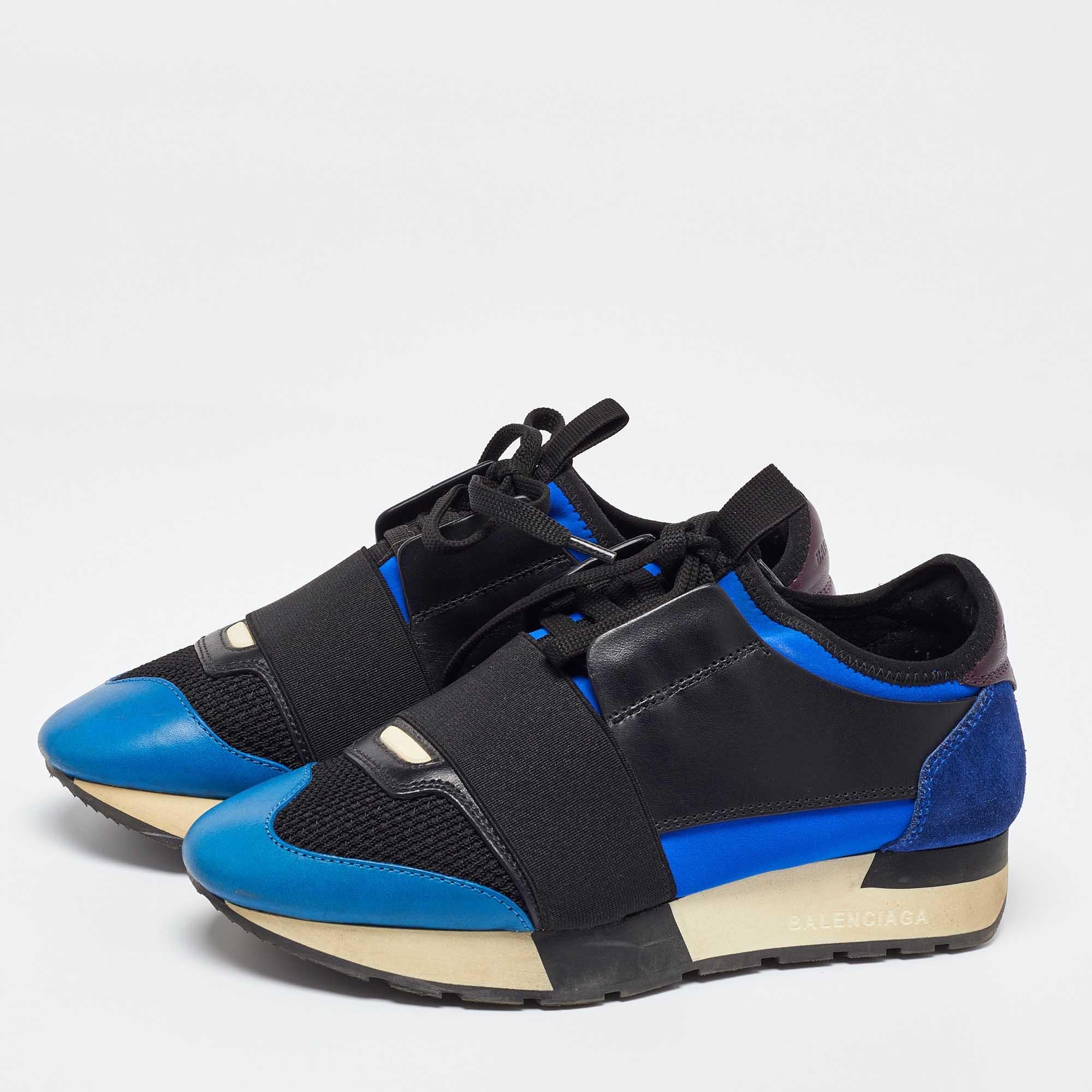 Présentées dans une silhouette classique, ces baskets de créateur sont une combinaison parfaite de luxe, de confort et de style. Ces baskets sont finies avec des détails de signature et des semelles confortables.