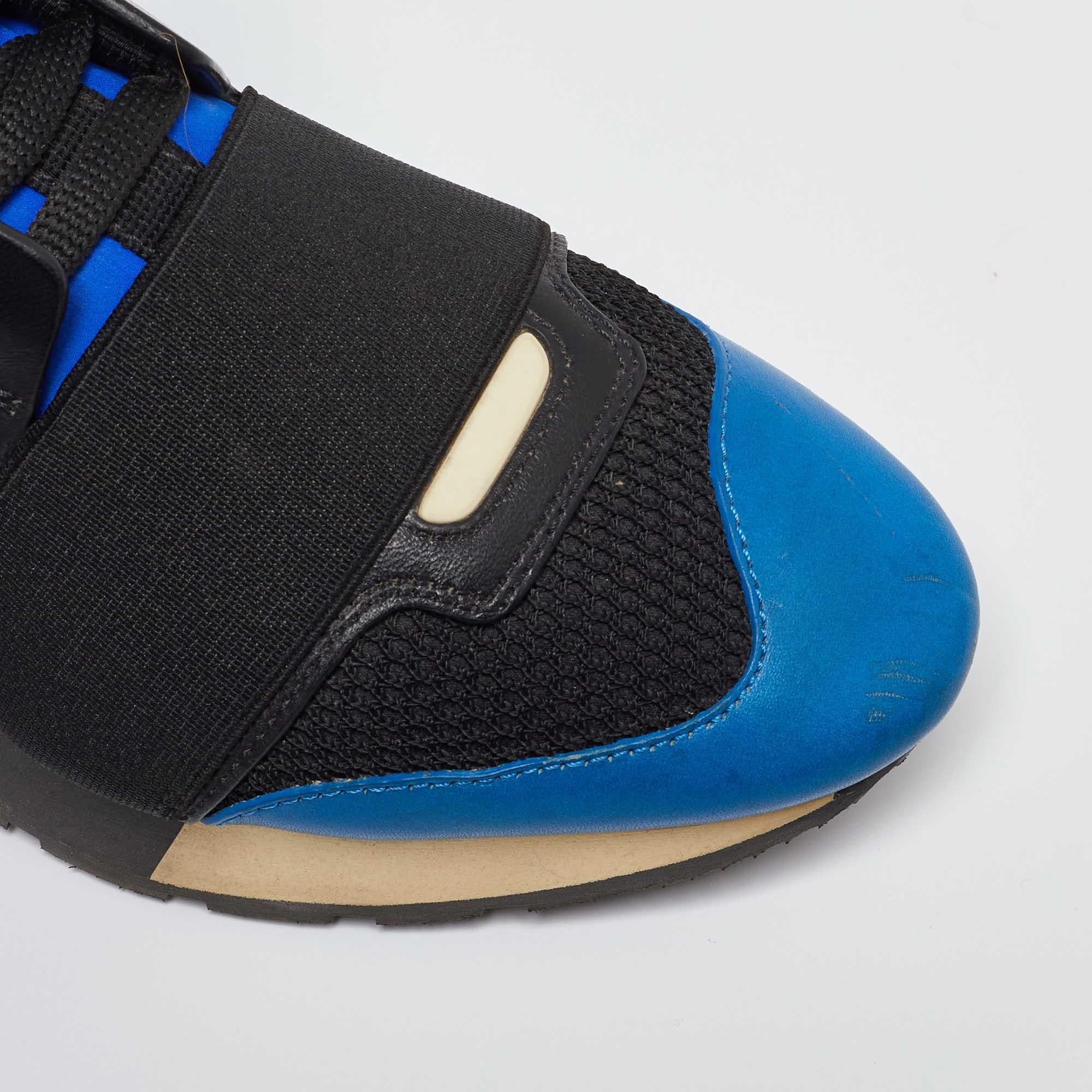 Balenciaga - Baskets Race Runner en cuir et maille bleu/noir - Taille 35 en vente 2