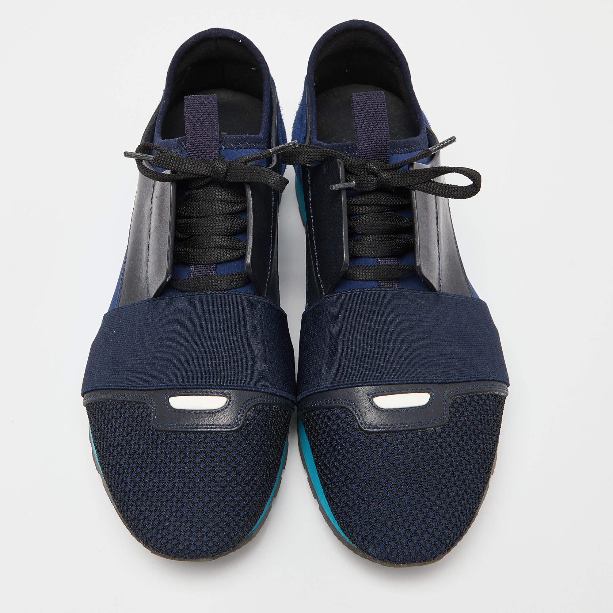 Balenciaga Blue/Black Leather Suede and Mesh Race Runner Low Top Sneakers Size 4 In Good Condition In Dubai, Al Qouz 2