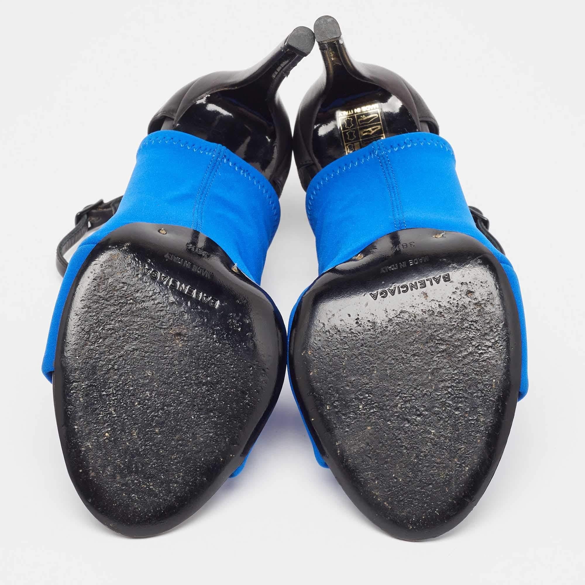 Balenciaga Blue/Black Neoprene and Leather Glove Sandals Size 38.5 For Sale 2