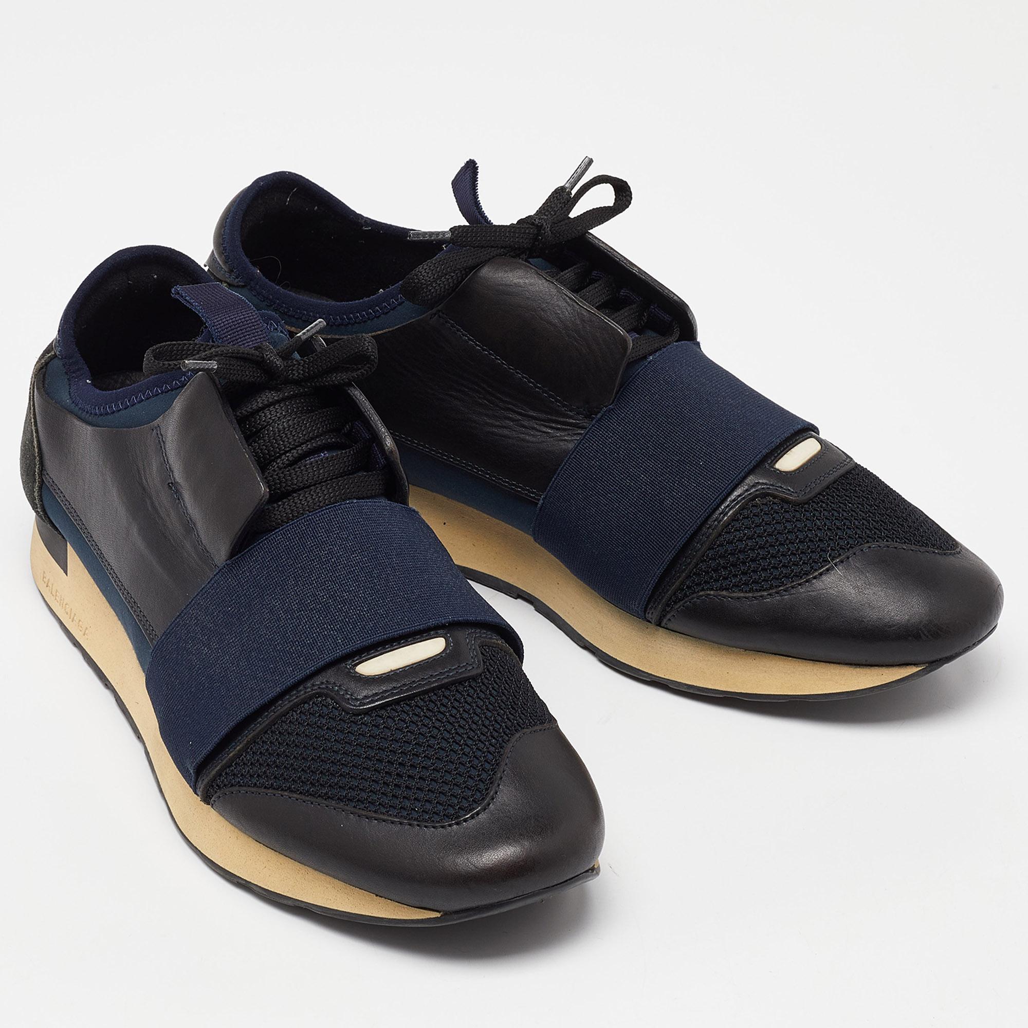 Balenciaga Blue Leather and Mesh Race Runner Sneakers Size 42 In Good Condition For Sale In Dubai, Al Qouz 2