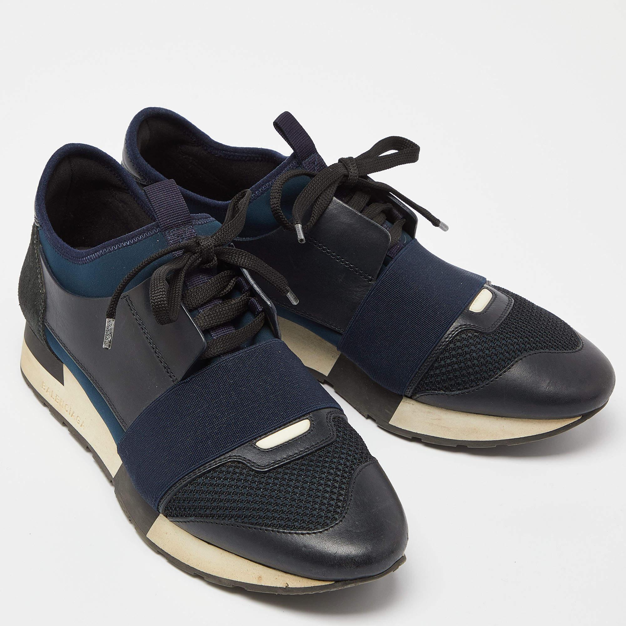 Baskets de course Balenciaga en cuir bleu et tissu extensible, taille 39 Bon état - En vente à Dubai, Al Qouz 2