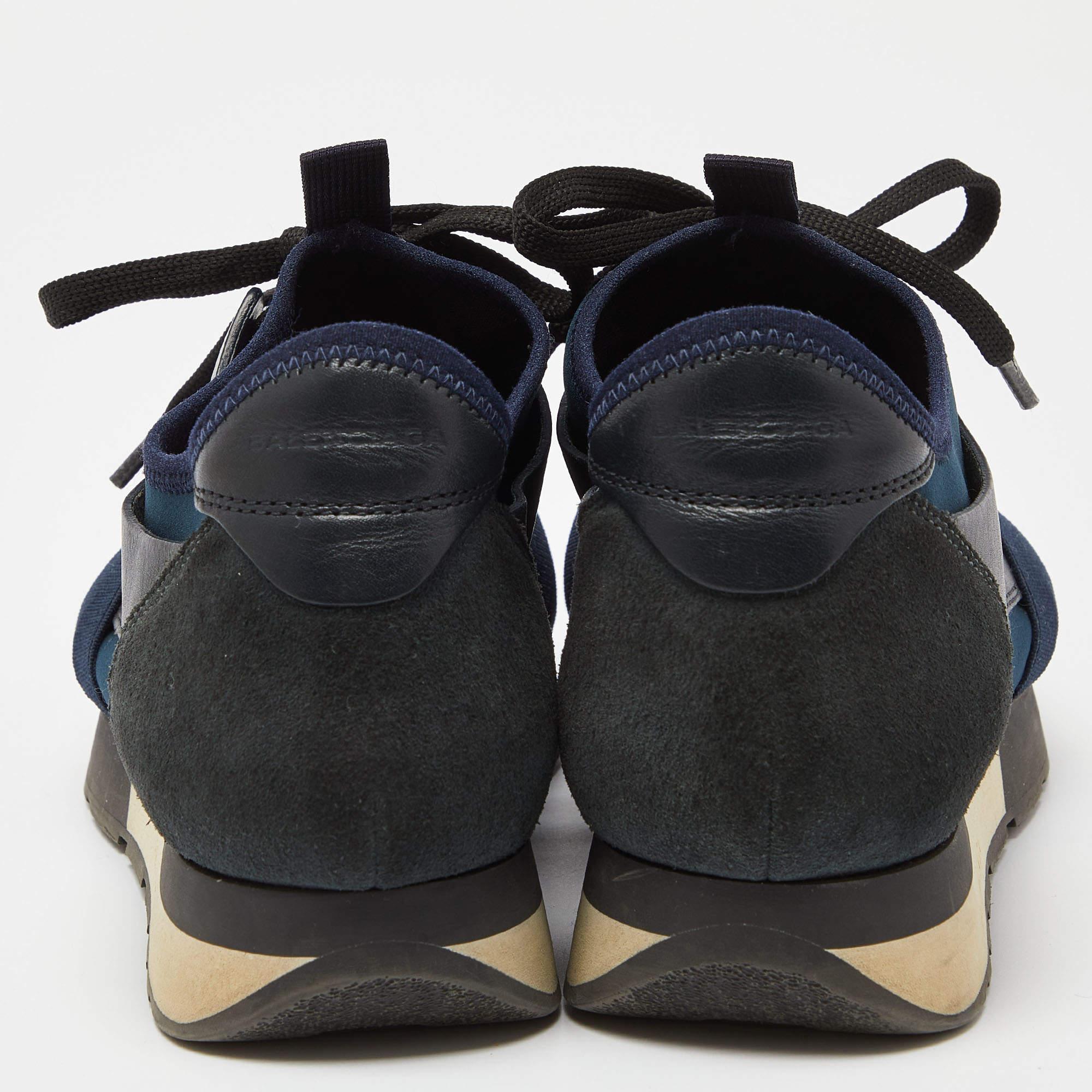 Baskets de course Balenciaga en cuir bleu et tissu extensible, taille 39 Pour femmes en vente