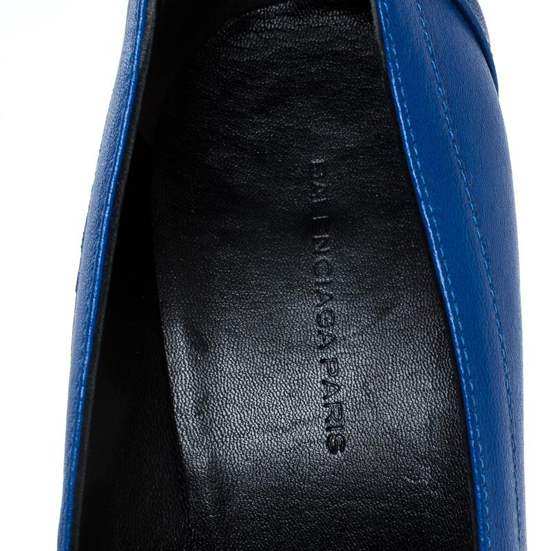 Women's Balenciaga Blue Leather Loafer Pumps Size 37