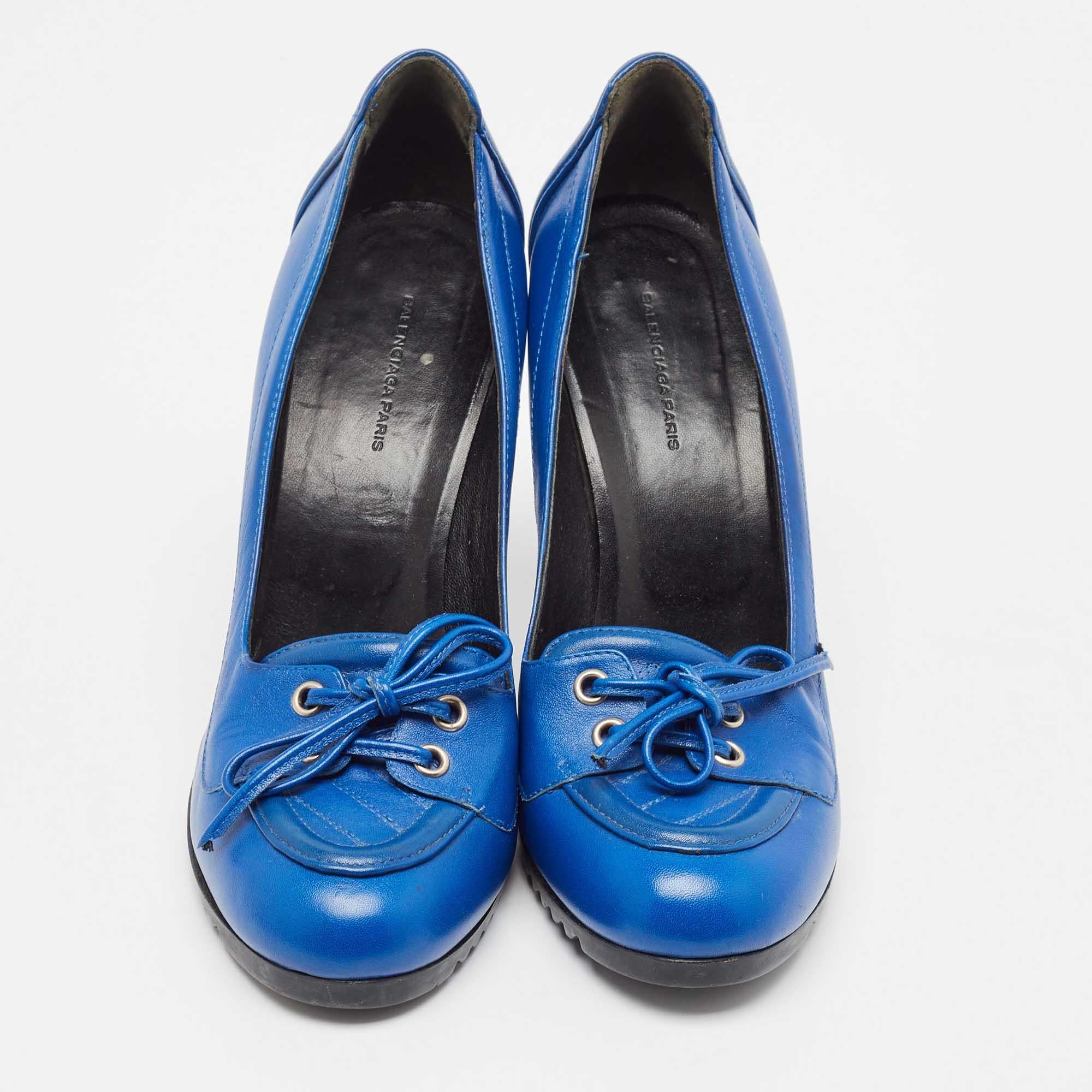 Balenciaga Blaue Loafer-Pumps aus Leder Größe 41 im Zustand „Gut“ im Angebot in Dubai, Al Qouz 2