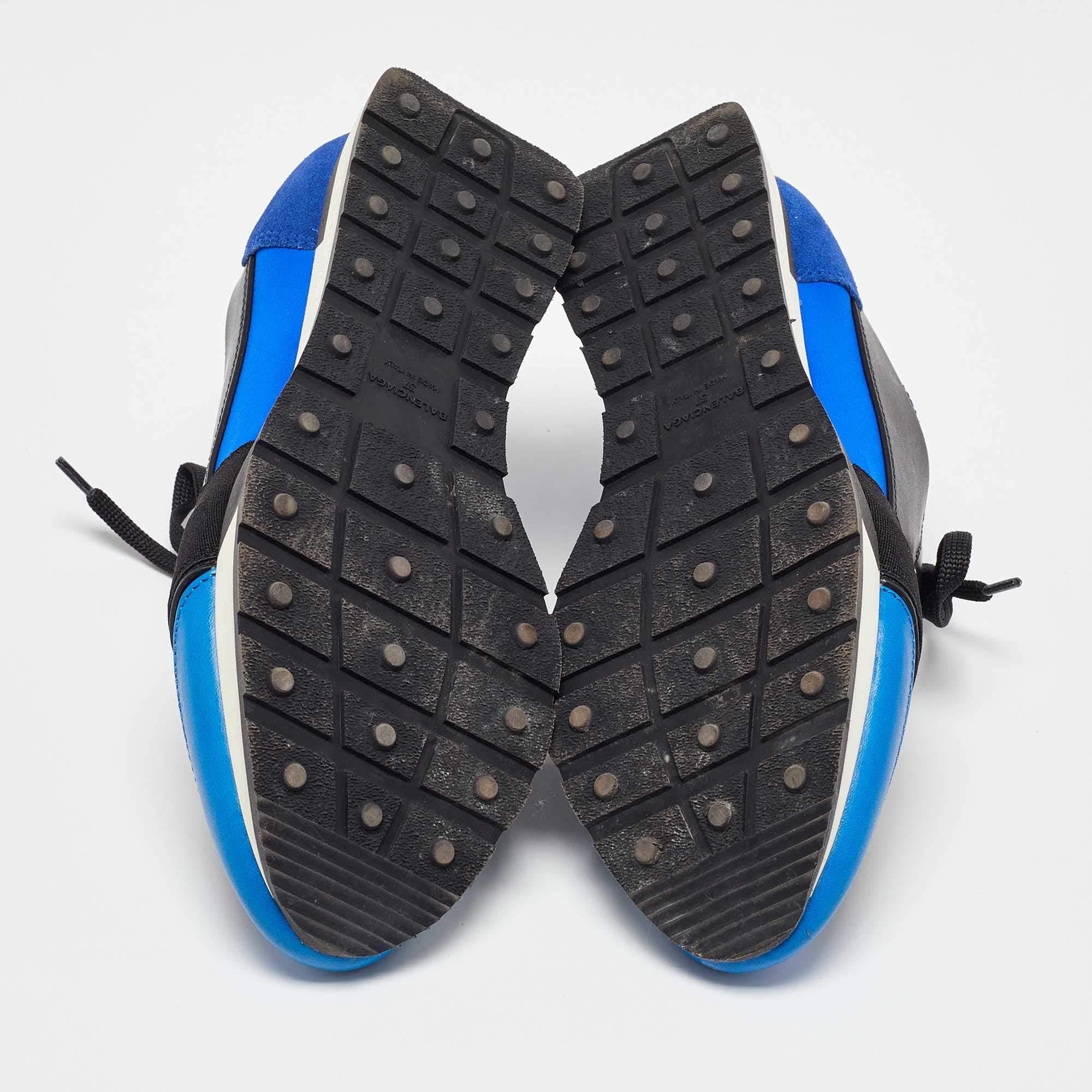 Balenciaga Blue Leather  Mesh and Suede Race Runner Low Top Sneakers Size 37 For Sale 2