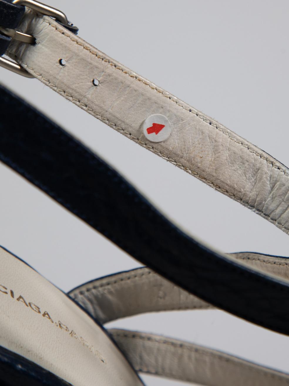 Sandales compensées Balenciaga en cuir bleu, taille IT 37 en vente 2