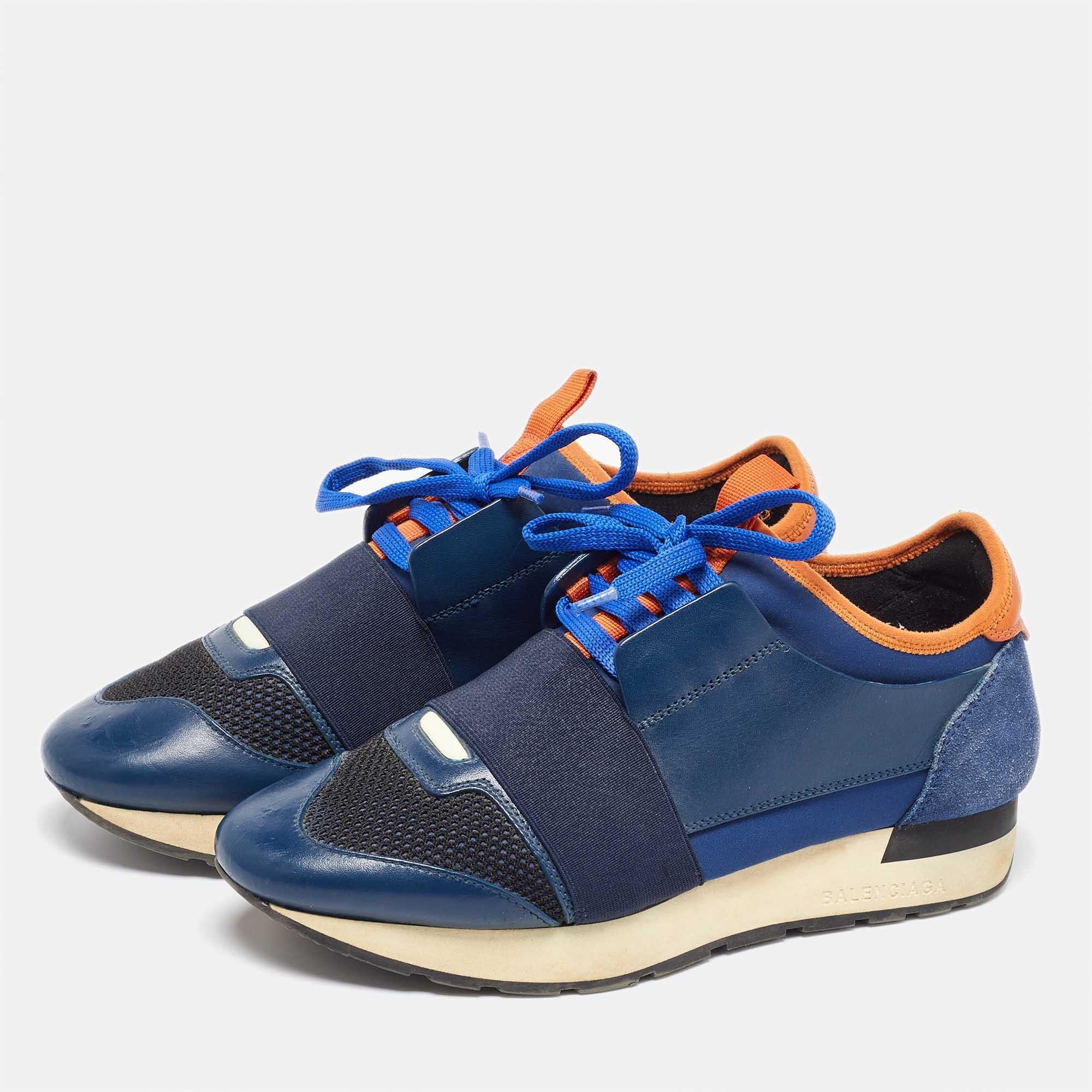 Elevate your footwear game with these designer sneakers. Combining high end aesthetics and unmatched comfort these sneakers are a symbol of modern luxury and impeccable taste.