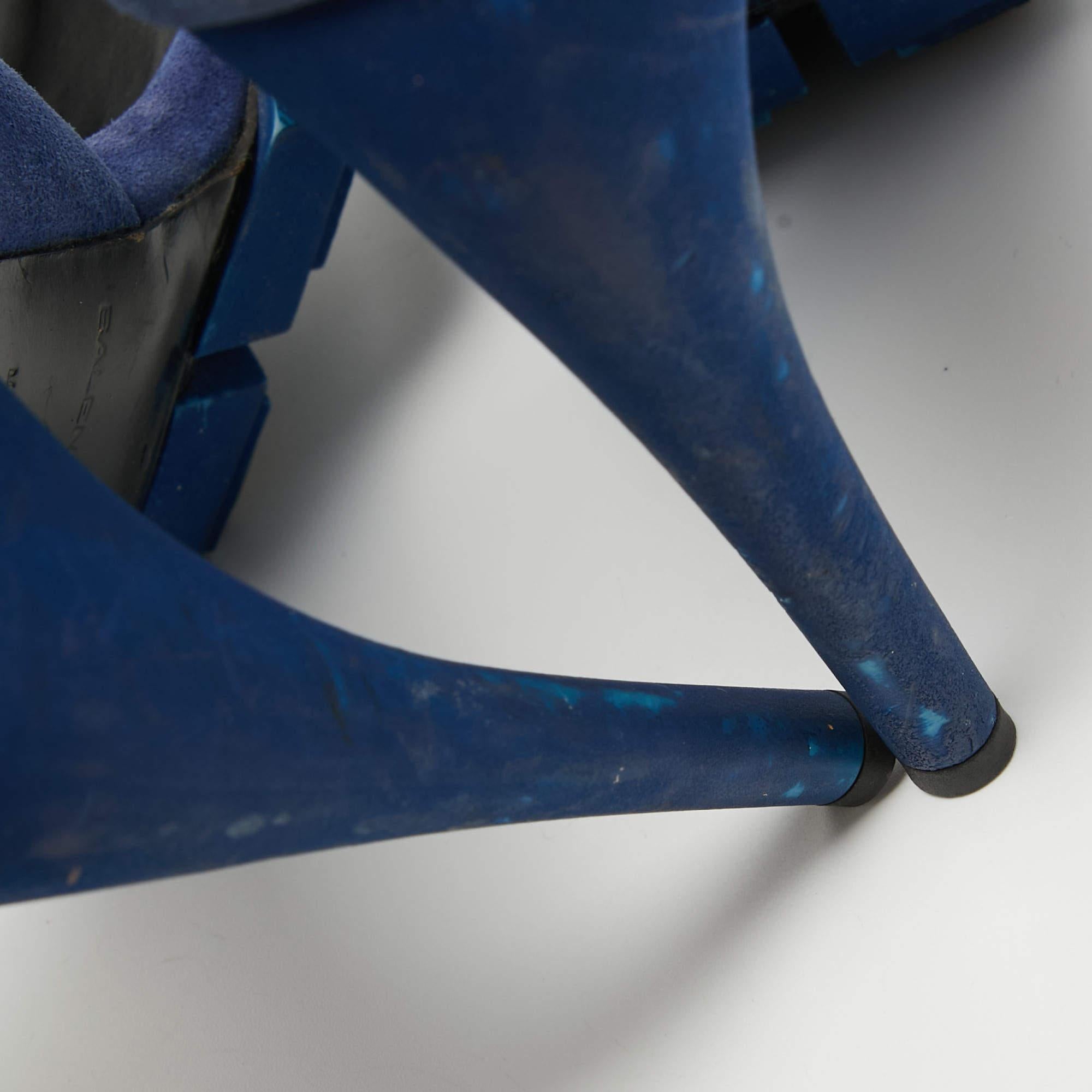 Balenciaga Blaue plissierte Plateau-Sandalen aus Wildleder D'orsay Größe 38 im Angebot 4