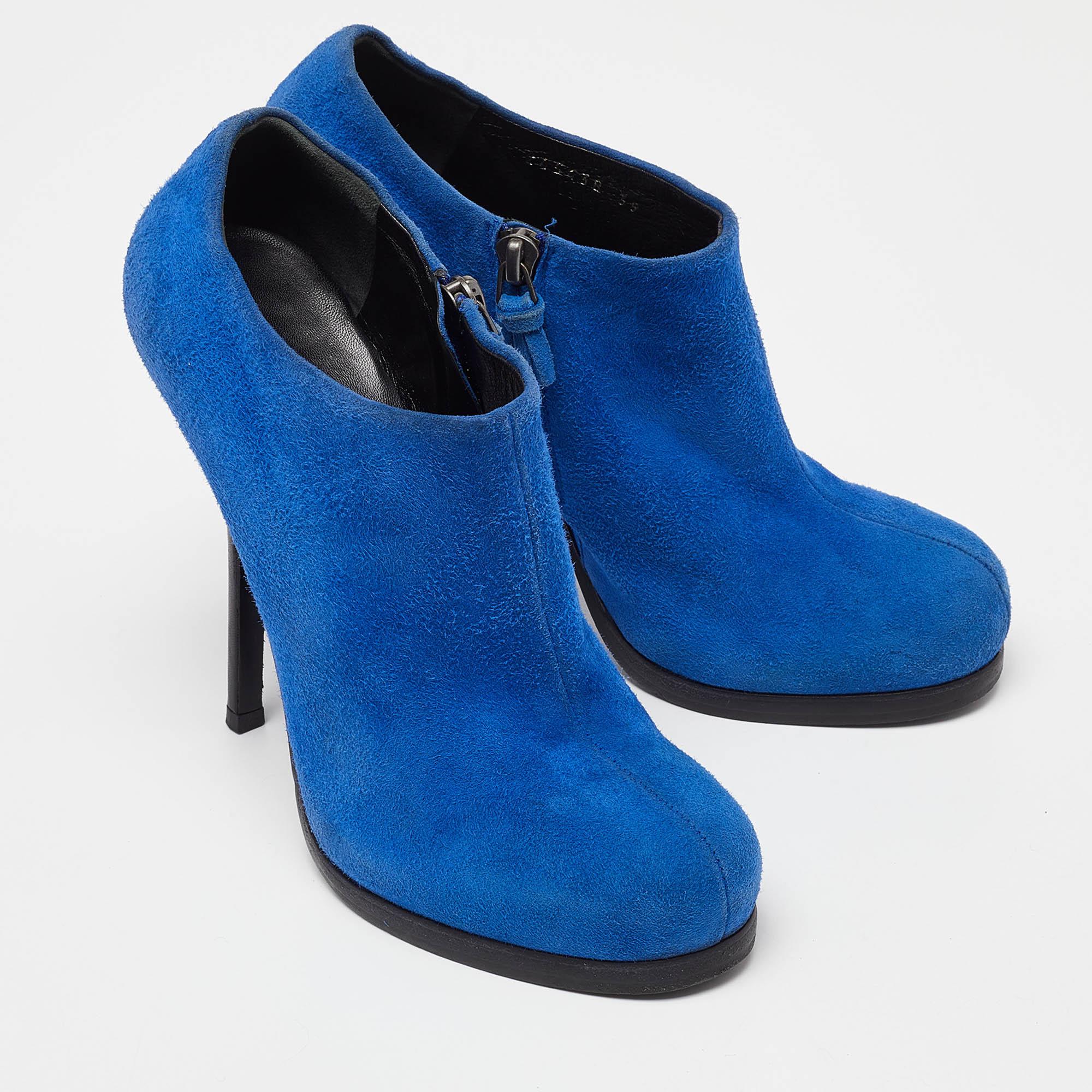 Women's Balenciaga Blue Suede Ankle Booties Size 39 For Sale