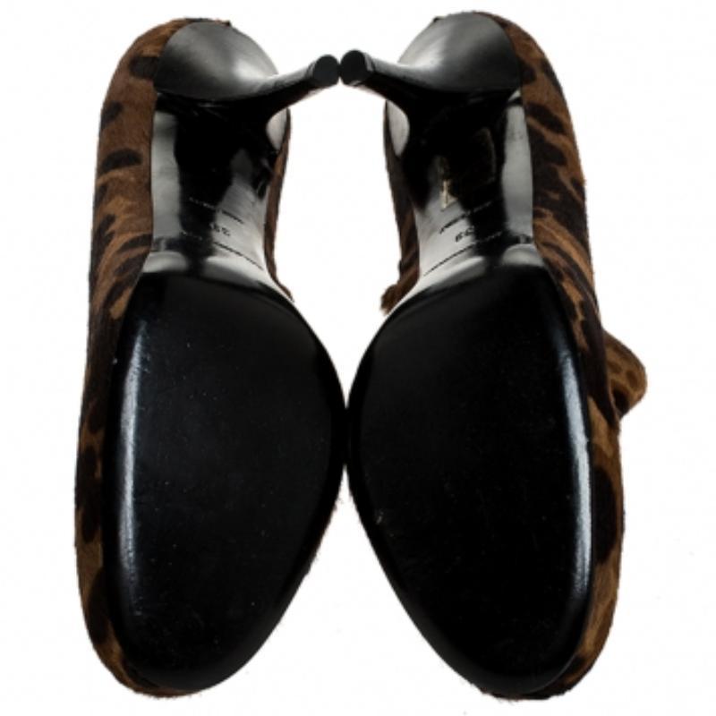 Botines de piel de becerro con estampado de leopardo marrón/negro Balenciaga talla 39 en venta 1